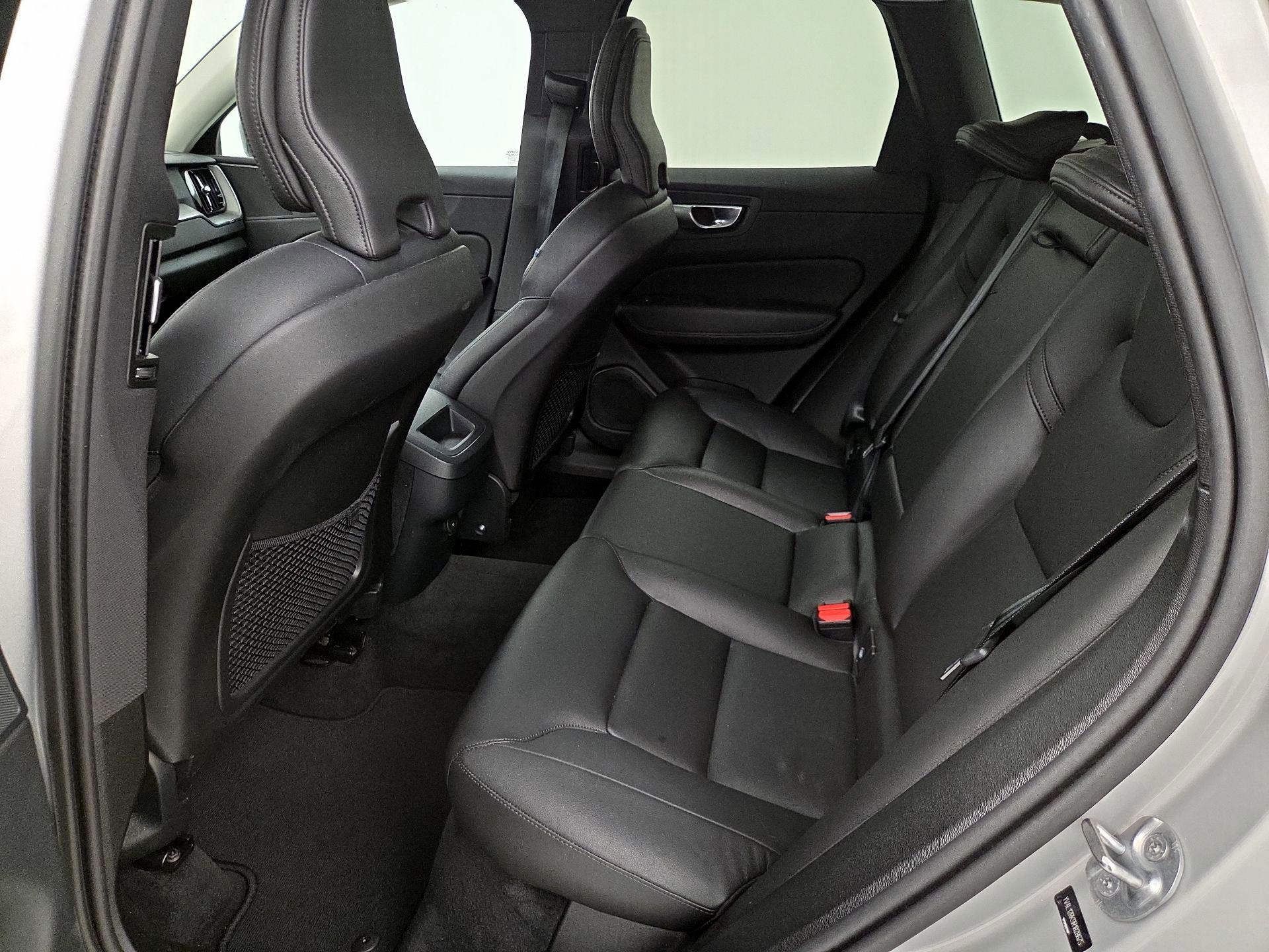 Thumbnail: 2024 Volvo XC60 - 20
