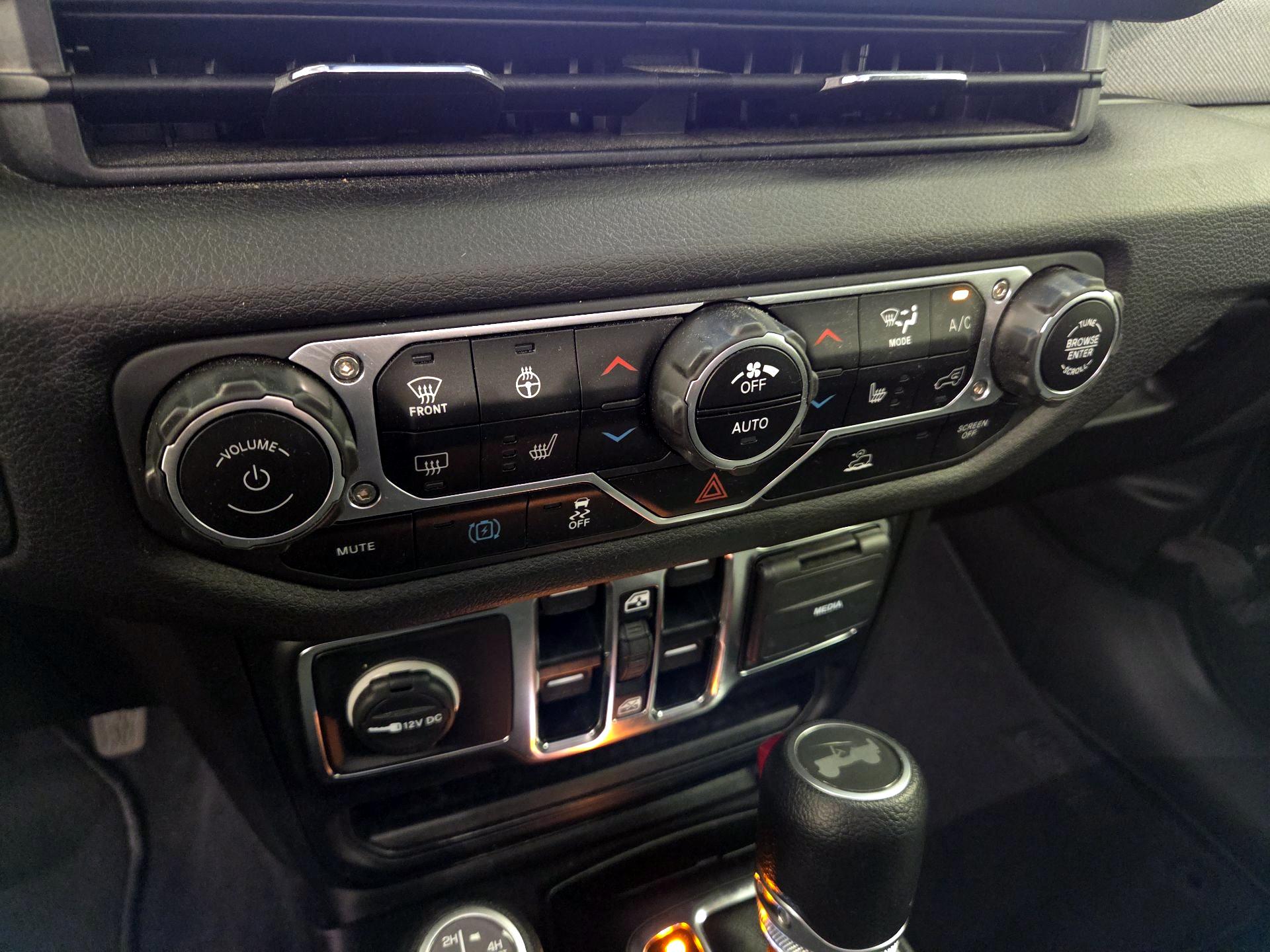 Thumbnail: 2024 Jeep Wrangler - 16