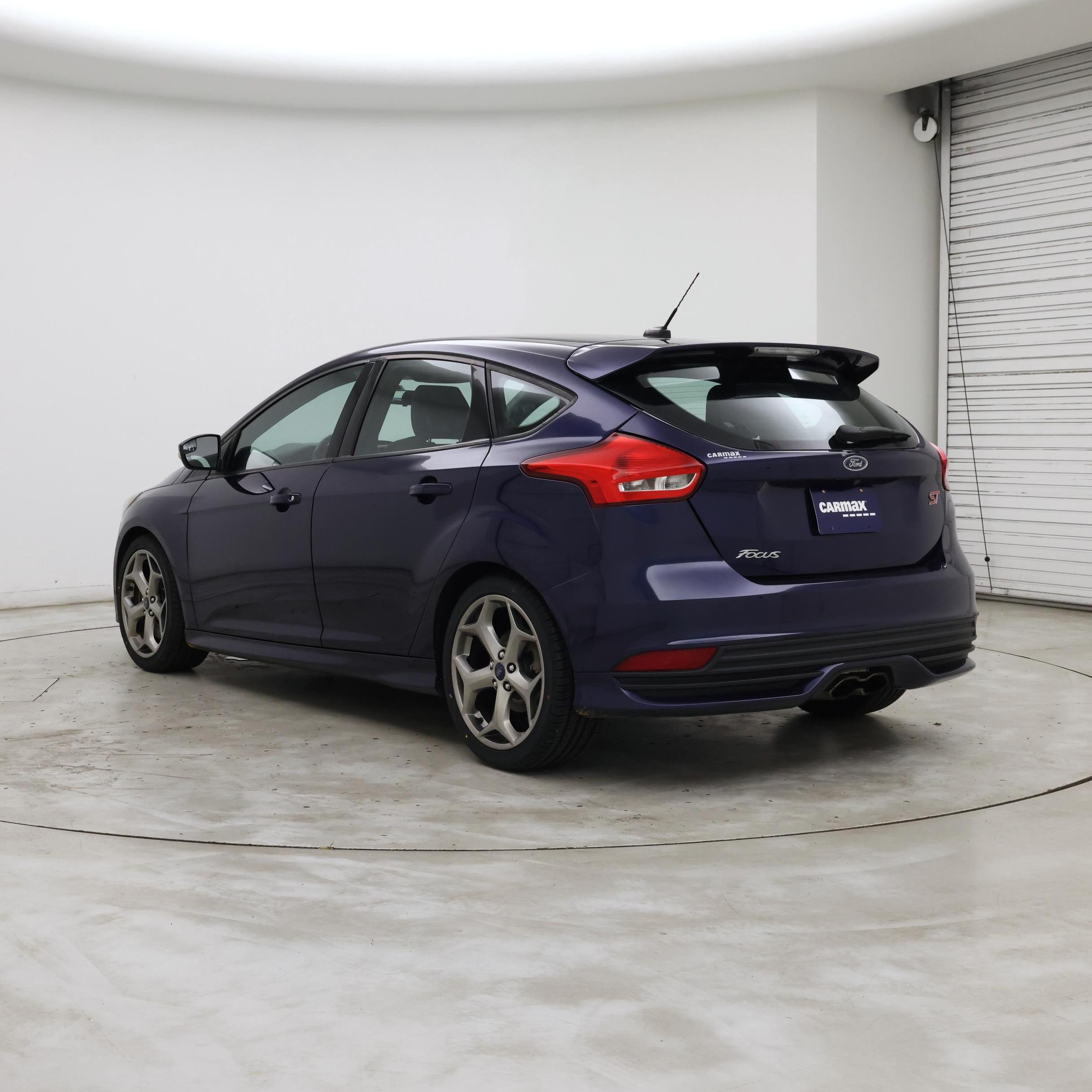 Thumbnail: 2017 Ford Focus - 2