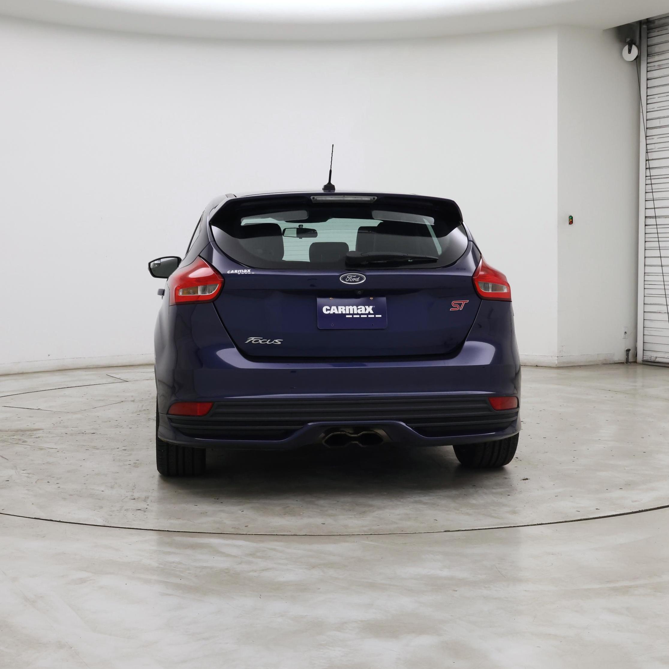 Thumbnail: 2017 Ford Focus - 6
