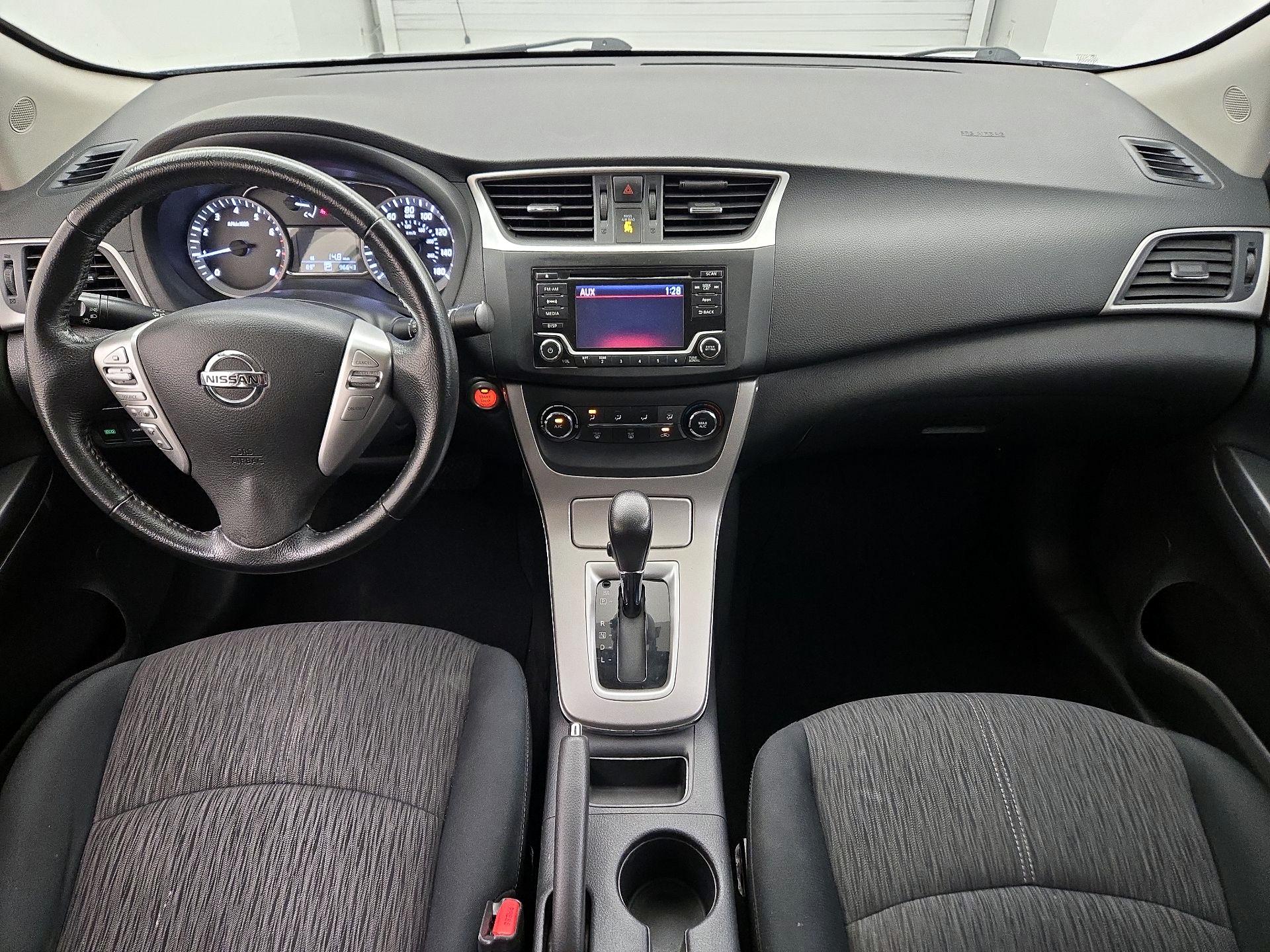 Thumbnail: 2015 Nissan Sentra - 9