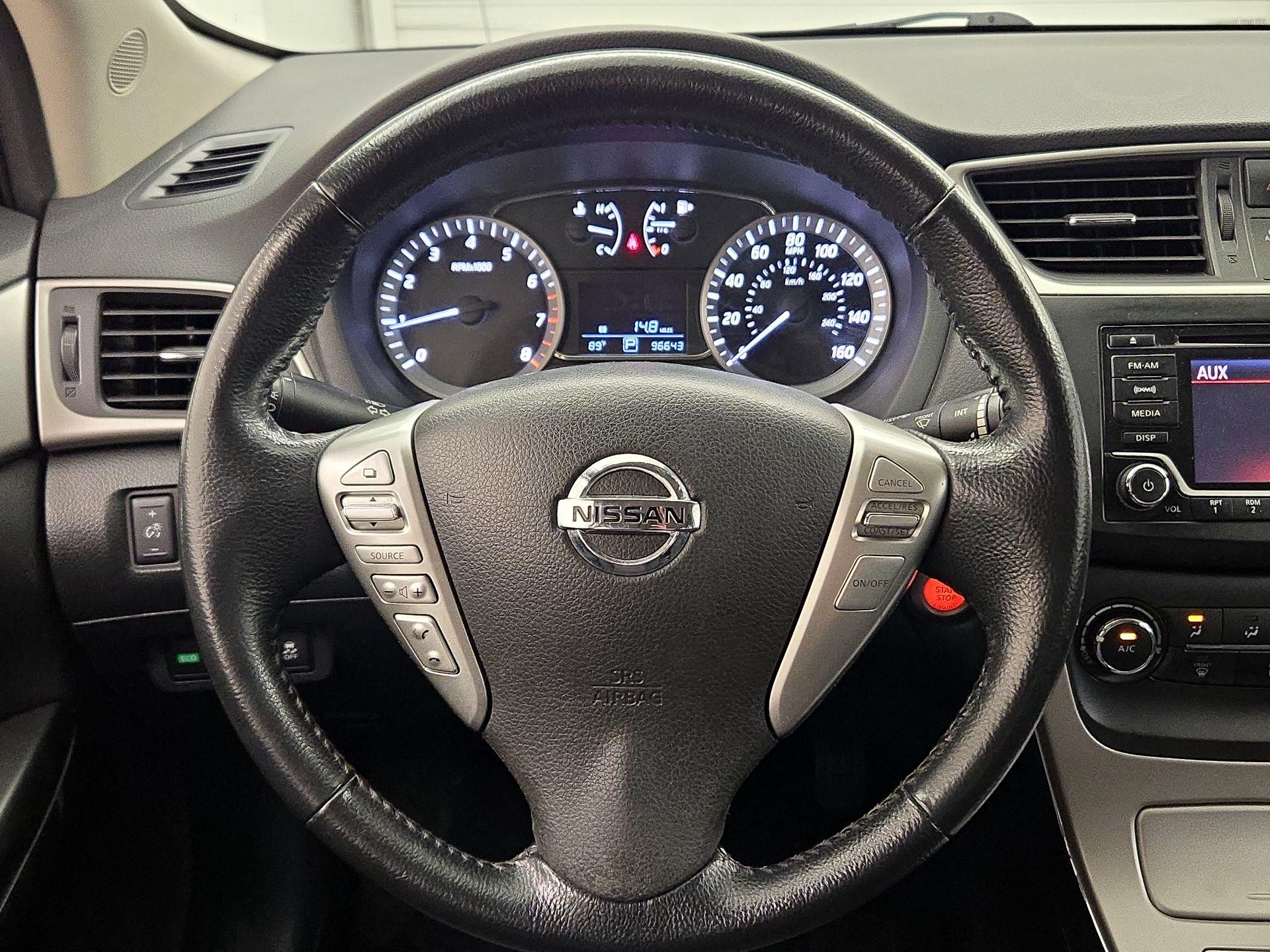 Thumbnail: 2015 Nissan Sentra - 10