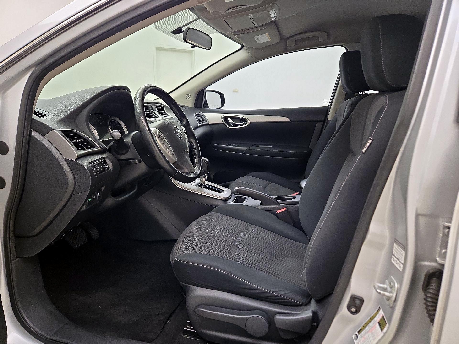 Thumbnail: 2015 Nissan Sentra - 11