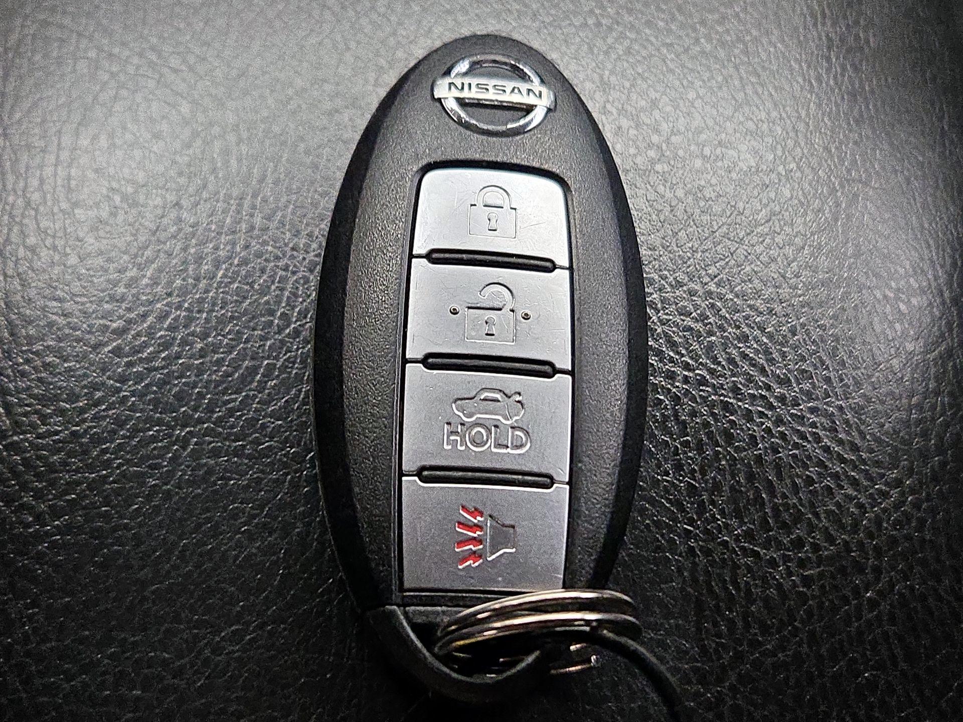 Thumbnail: 2015 Nissan Sentra - 19