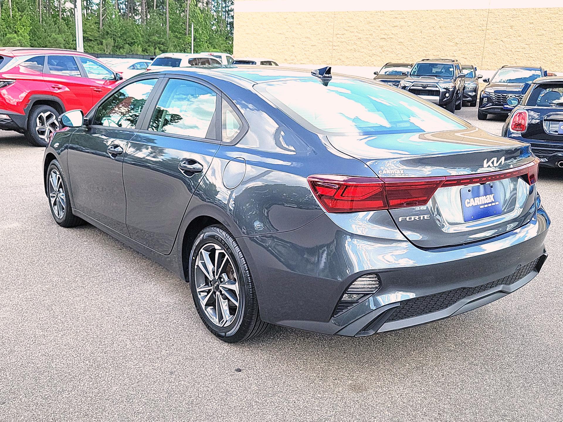 Thumbnail: 2023 Kia Forte - 7