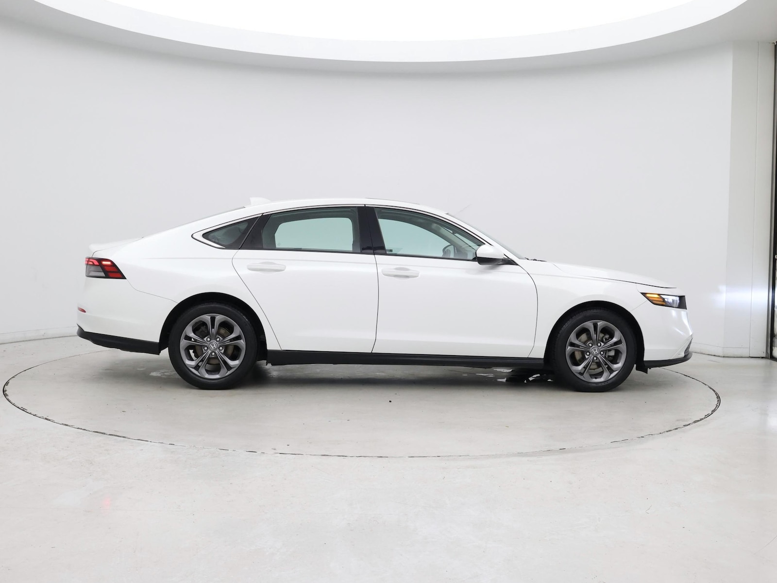 2024 Honda Accord EX - Photo 8