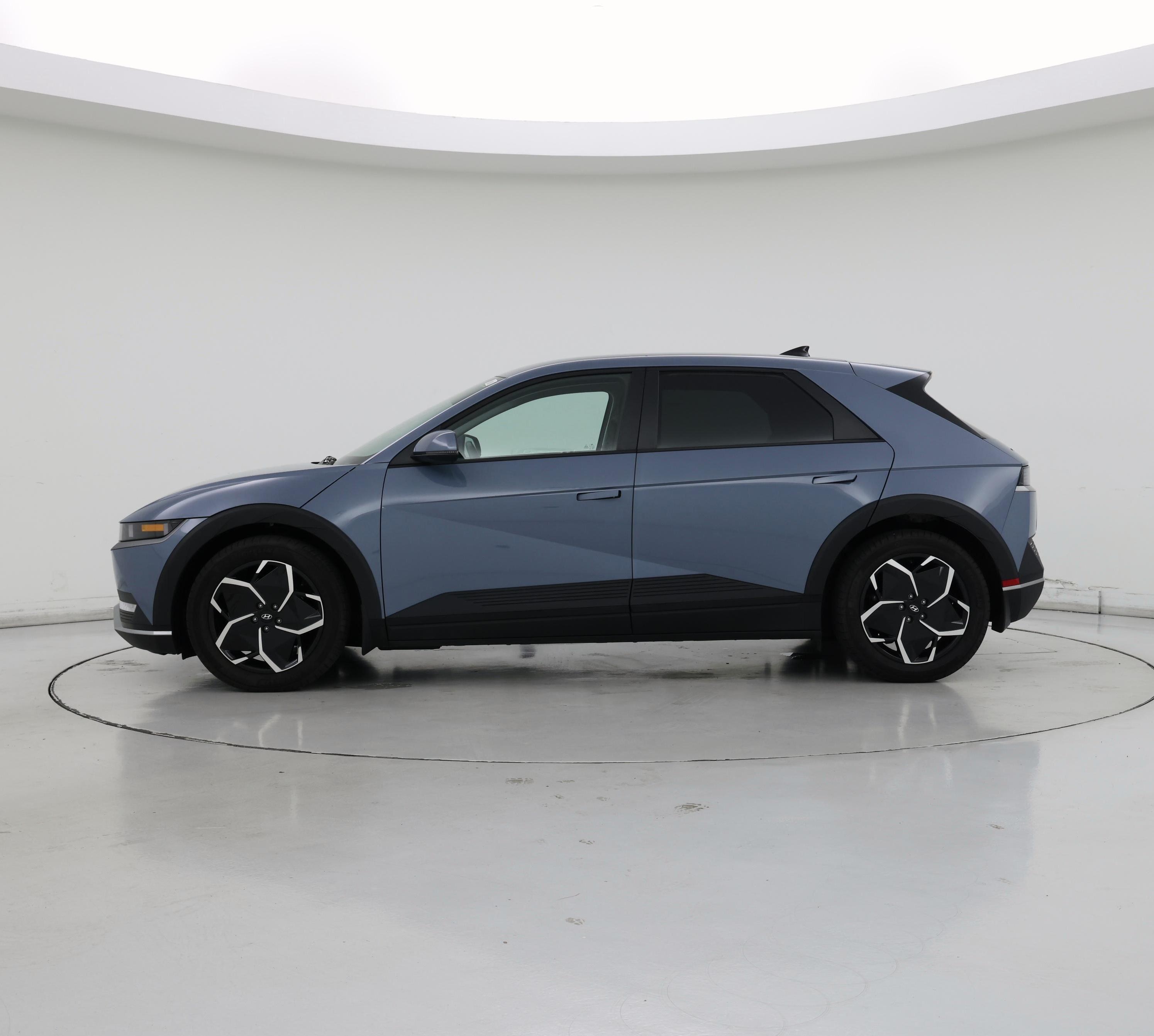 Thumbnail: 2024 Hyundai Ioniq 5 - 3