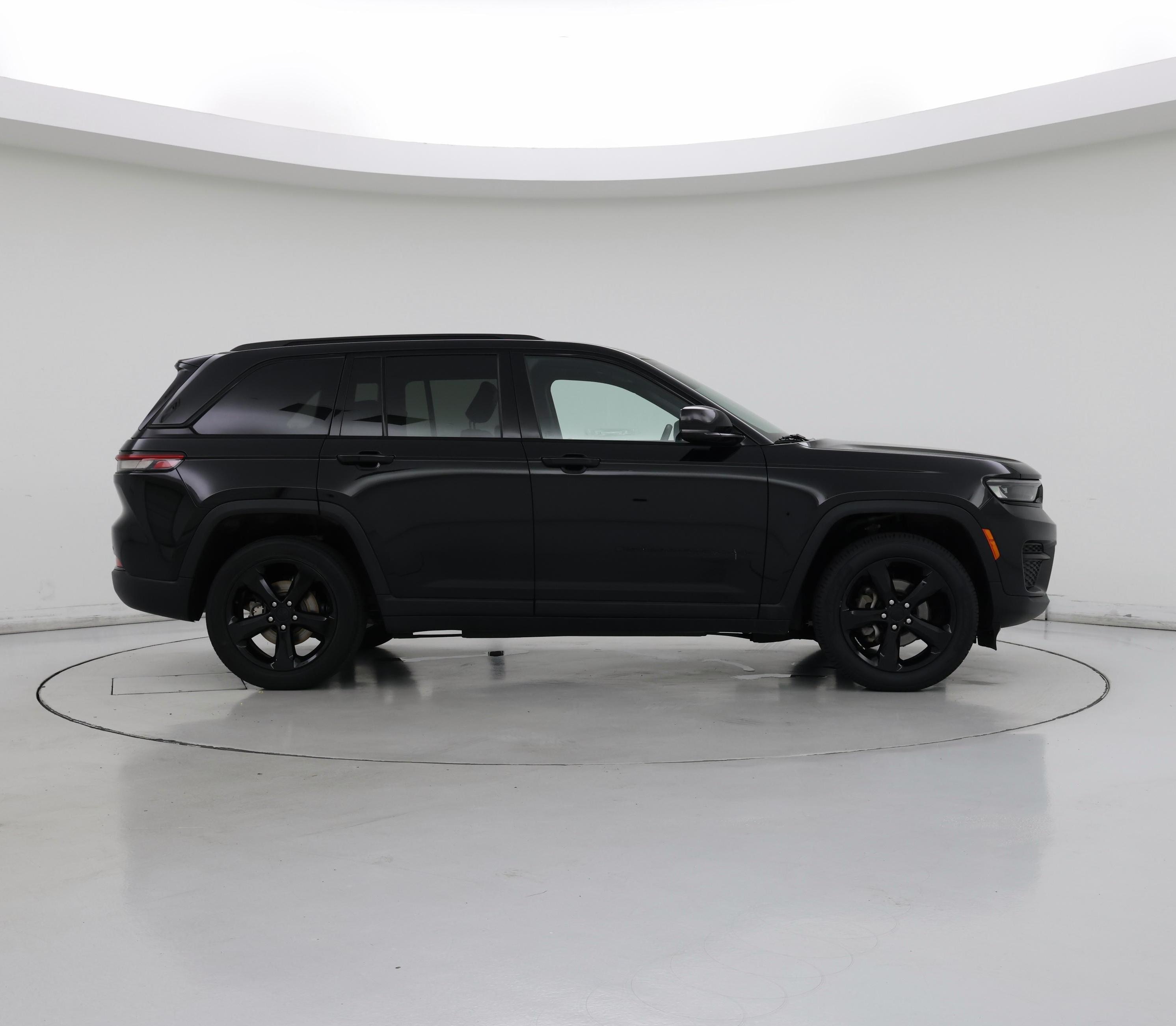 Thumbnail: 2023 Jeep Grand Cherokee - 7