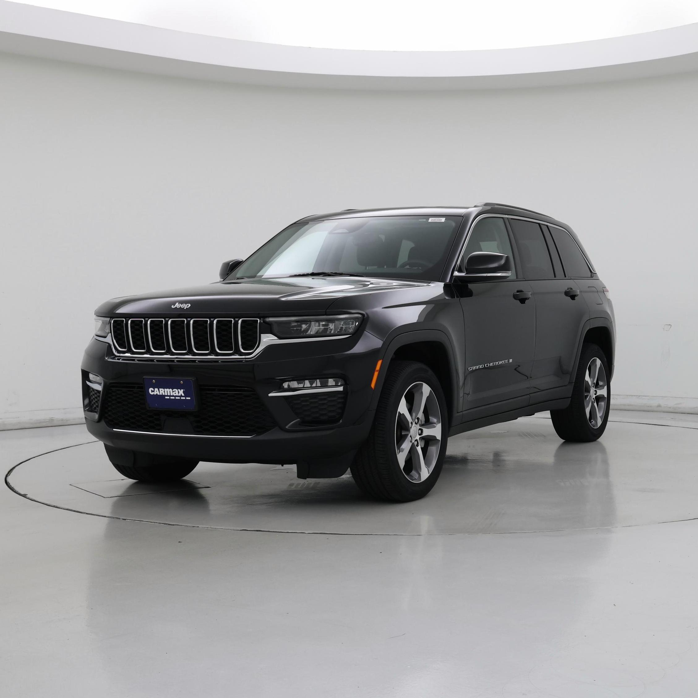 Thumbnail: 2023 Jeep Grand Cherokee - 4