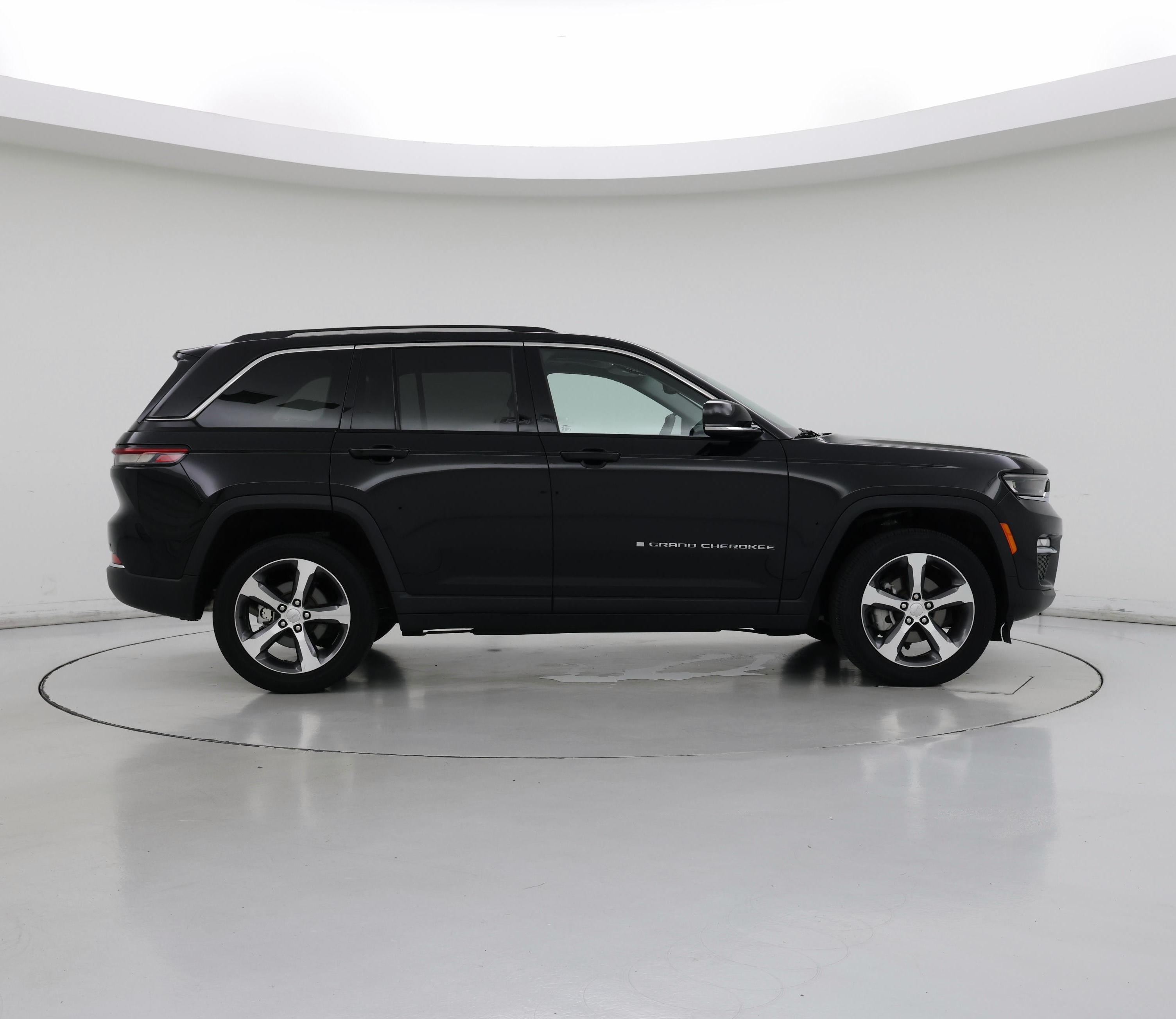 Thumbnail: 2023 Jeep Grand Cherokee - 7