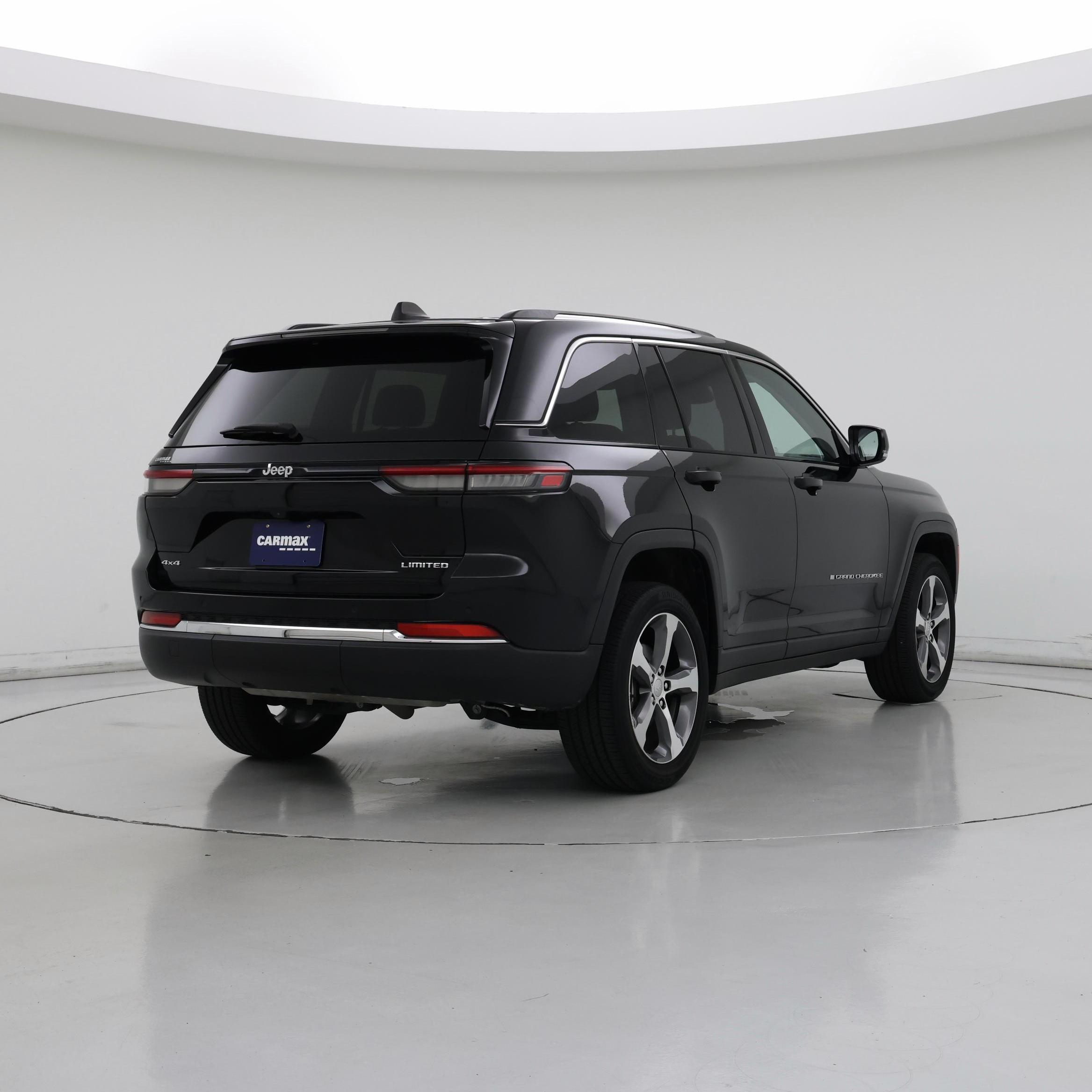 Thumbnail: 2023 Jeep Grand Cherokee - 8