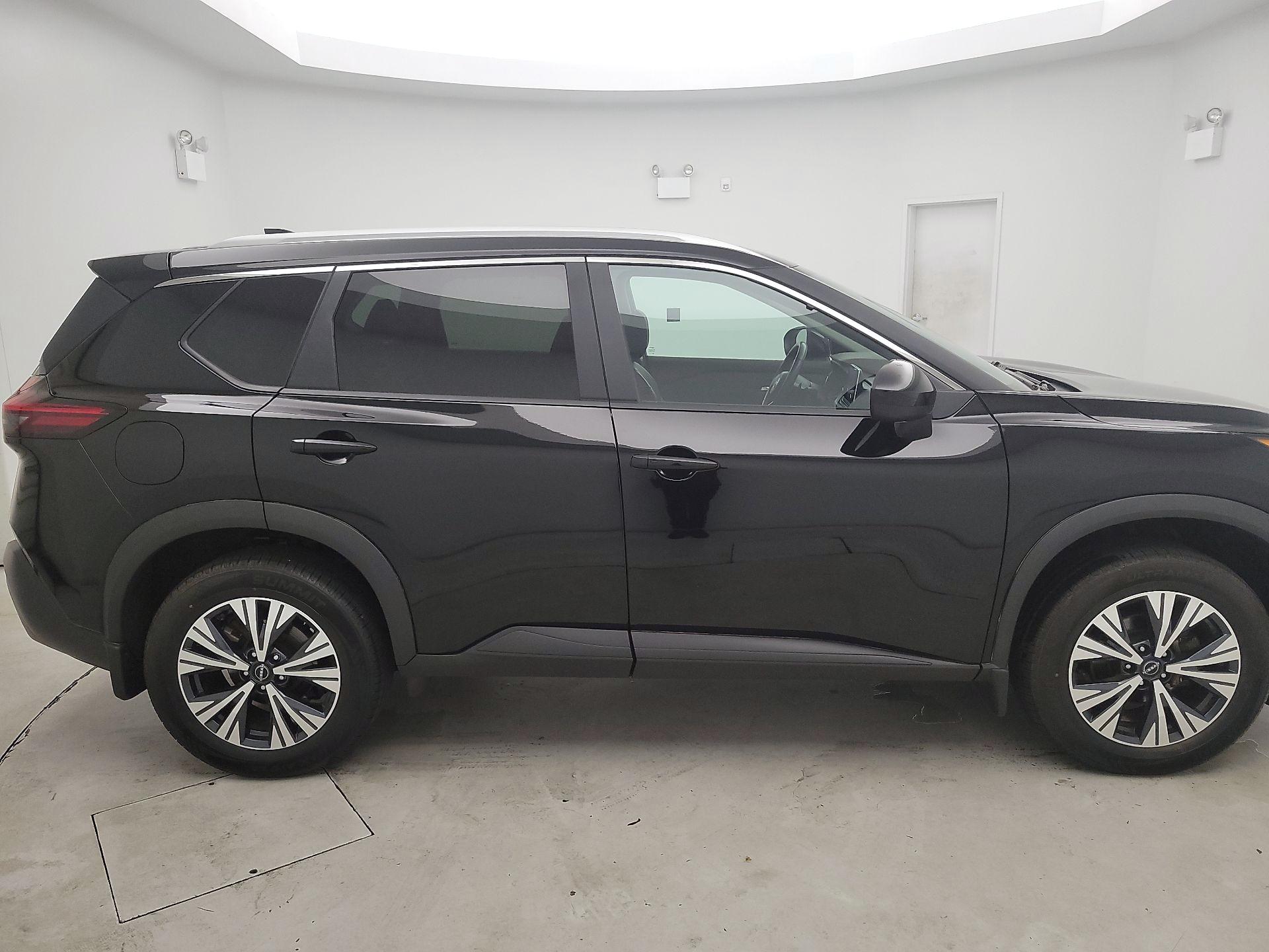 Thumbnail: 2023 Nissan Rogue - 4