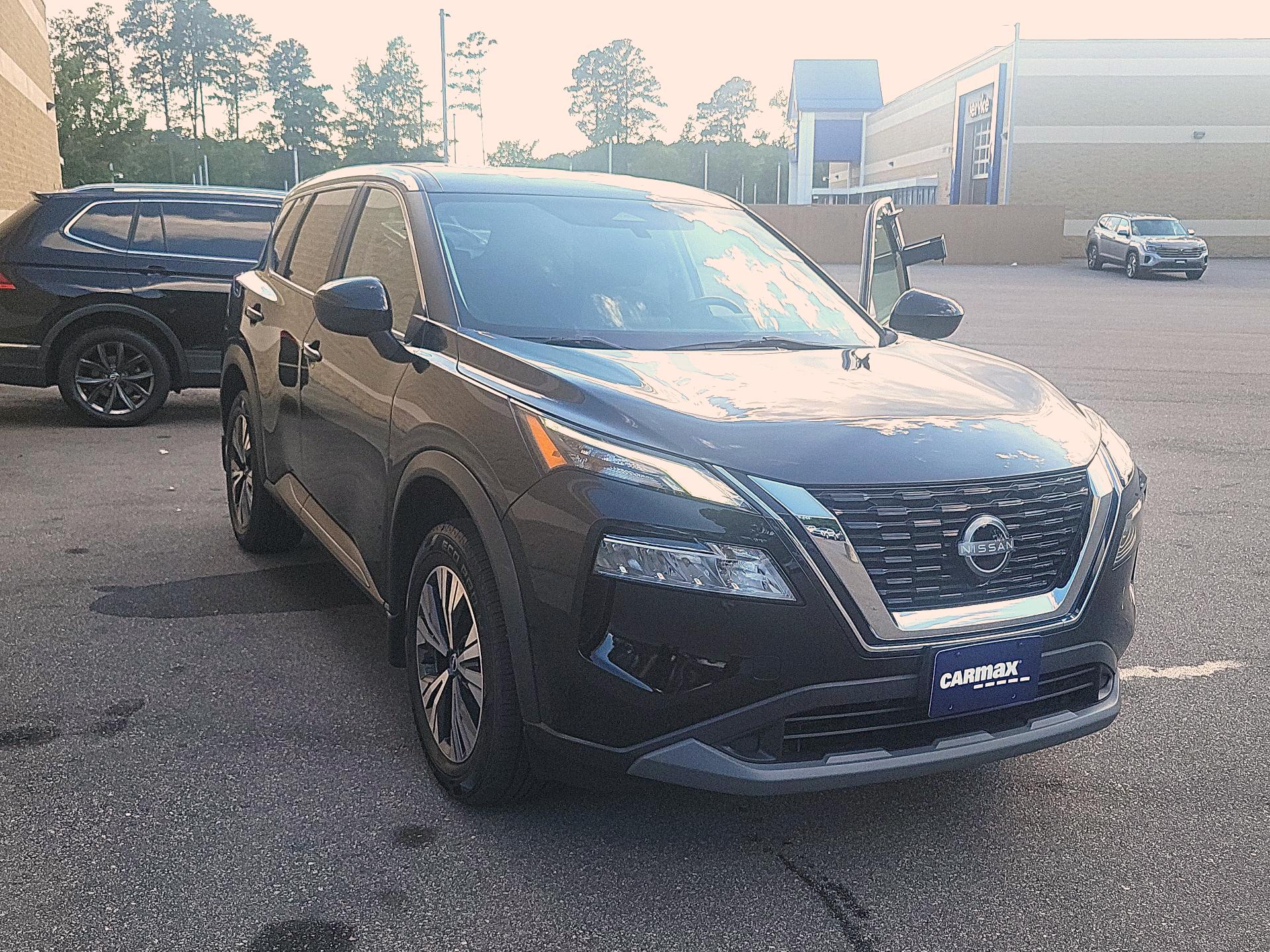 Thumbnail: 2023 Nissan Rogue - 3