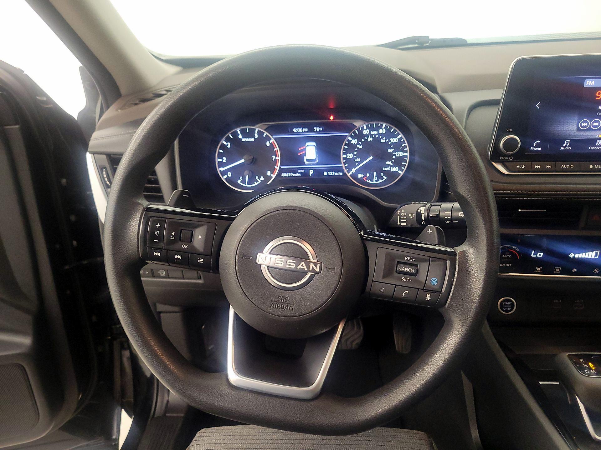 Thumbnail: 2023 Nissan Rogue - 10