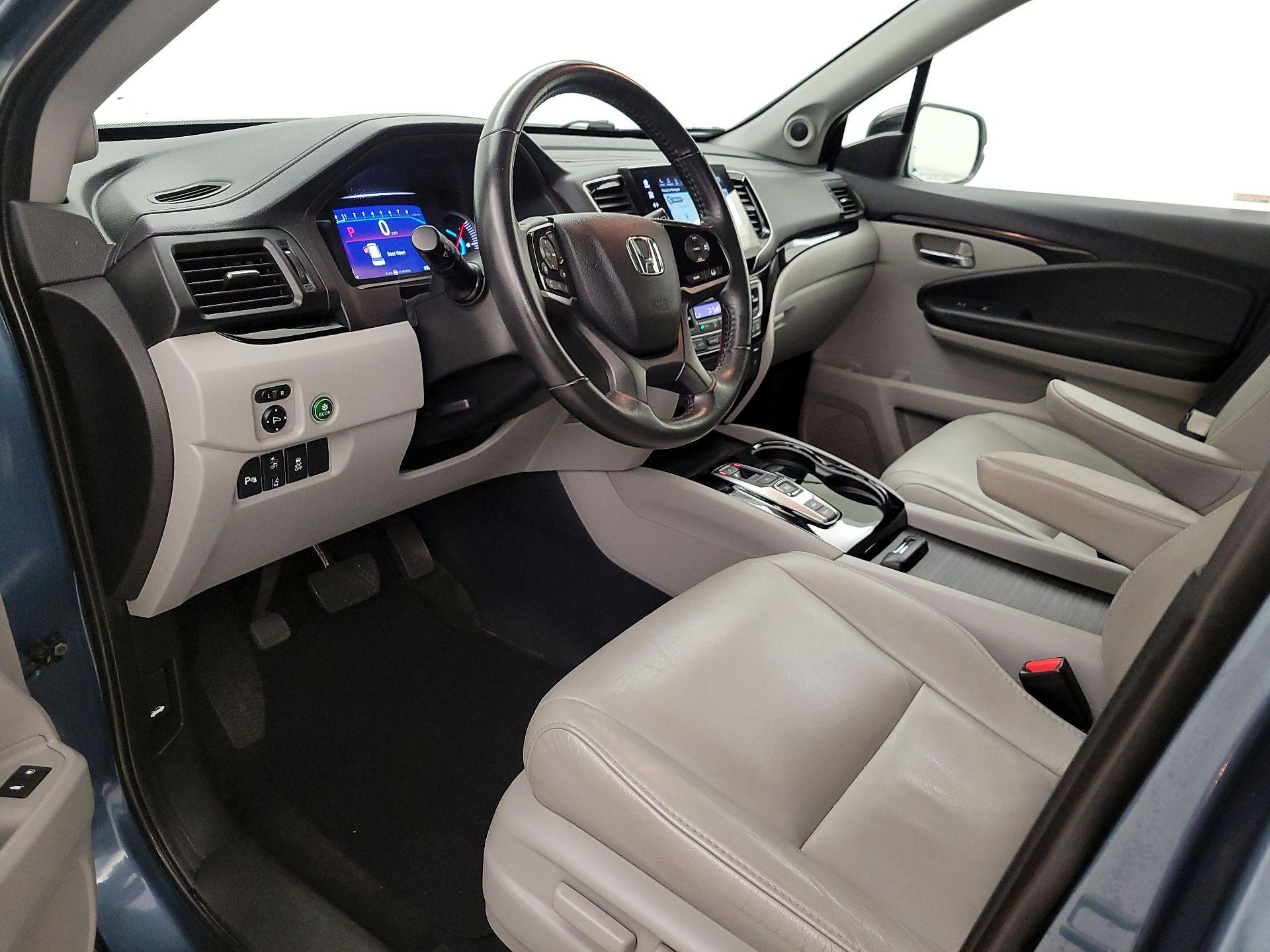 Thumbnail: 2020 Honda Pilot - 11