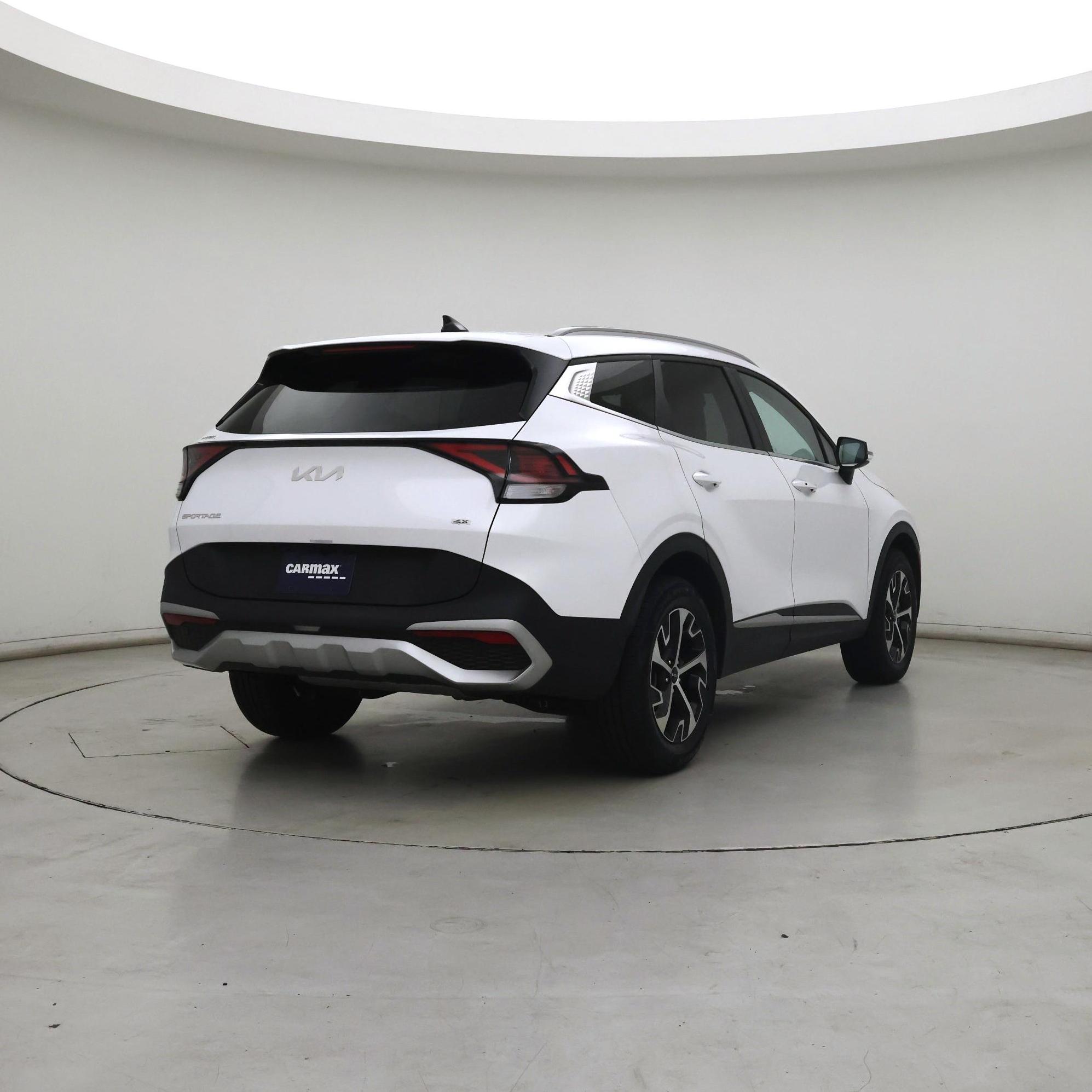 Thumbnail: 2023 Kia Sportage - 8