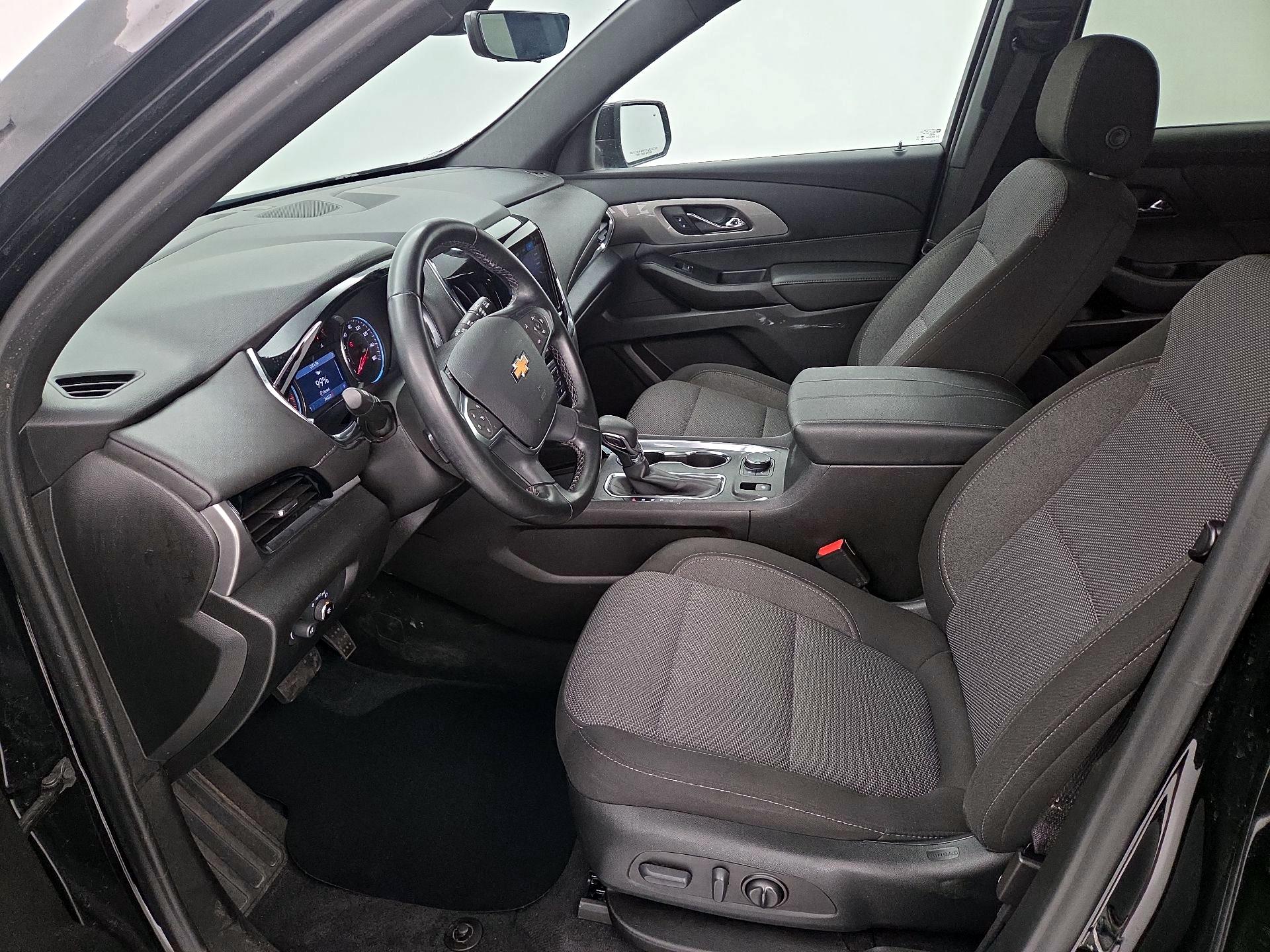 Thumbnail: 2023 Chevrolet Traverse - 11