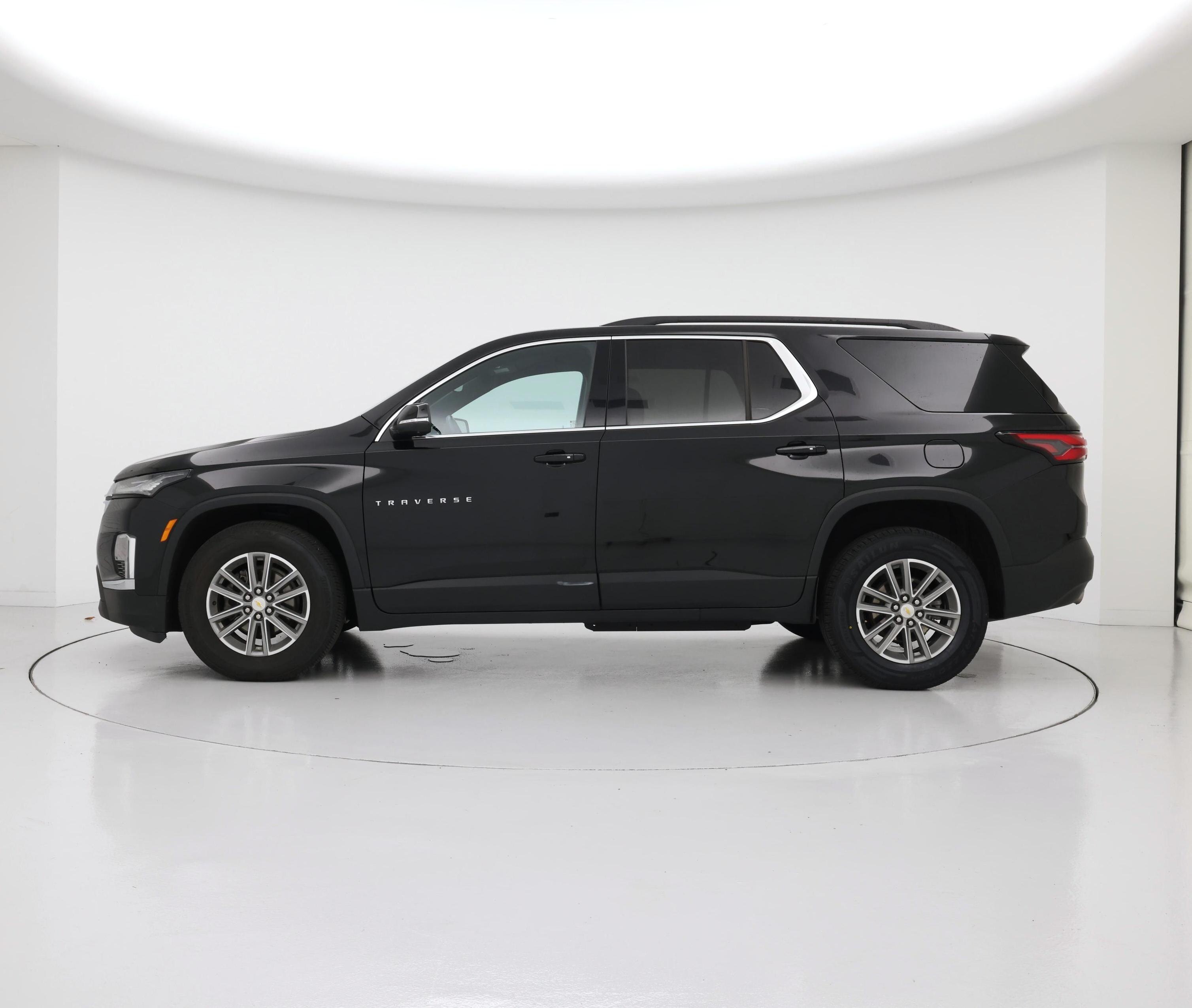 Thumbnail: 2023 Chevrolet Traverse - 3