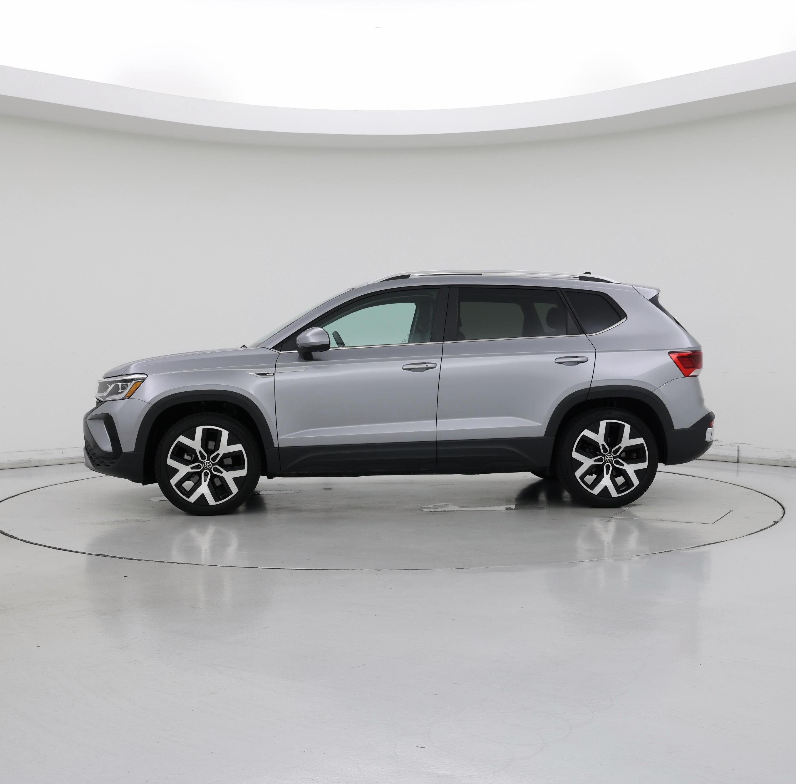 Thumbnail: 2023 Volkswagen Taos - 3