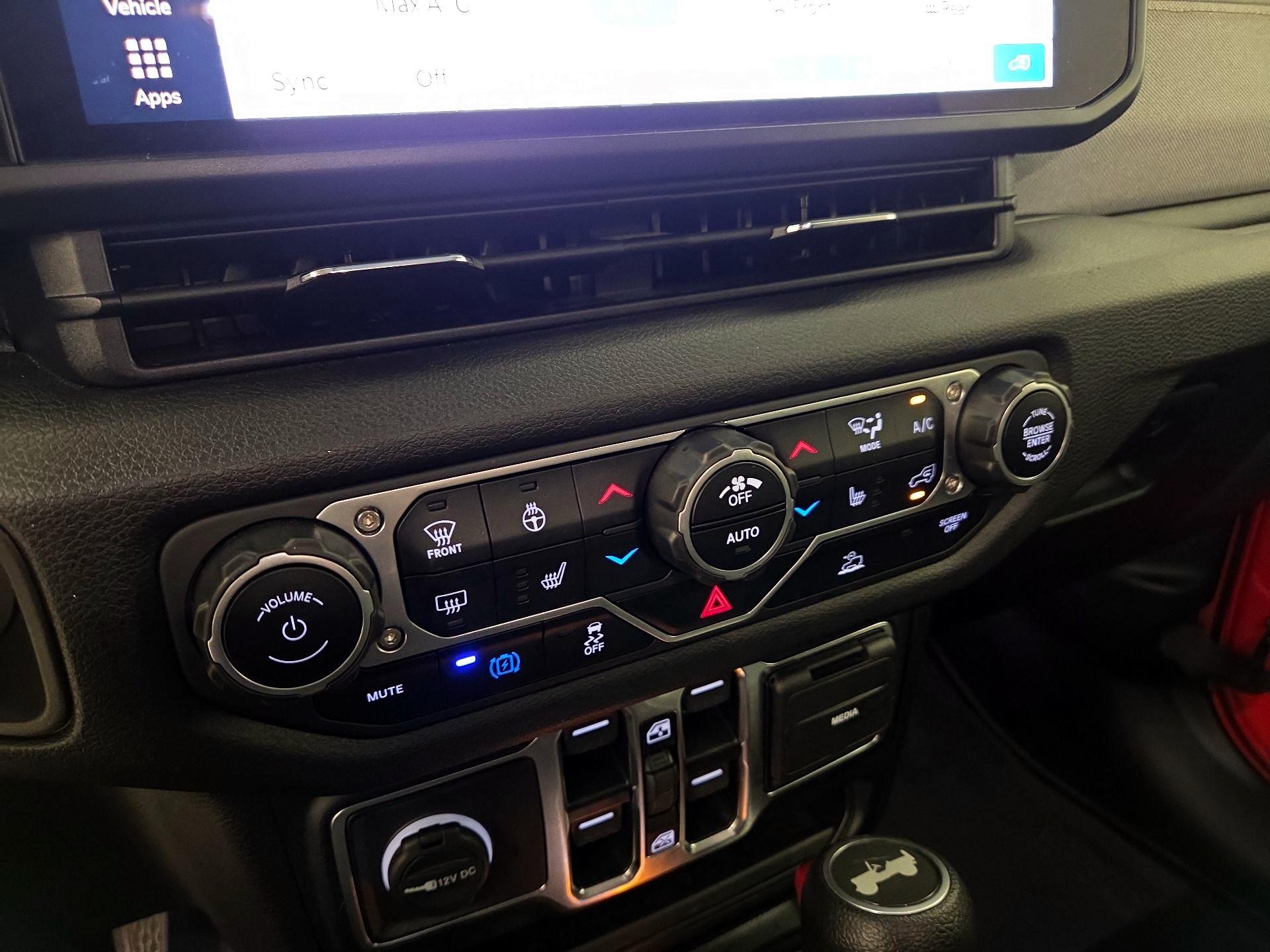 Thumbnail: 2024 Jeep Wrangler - 16
