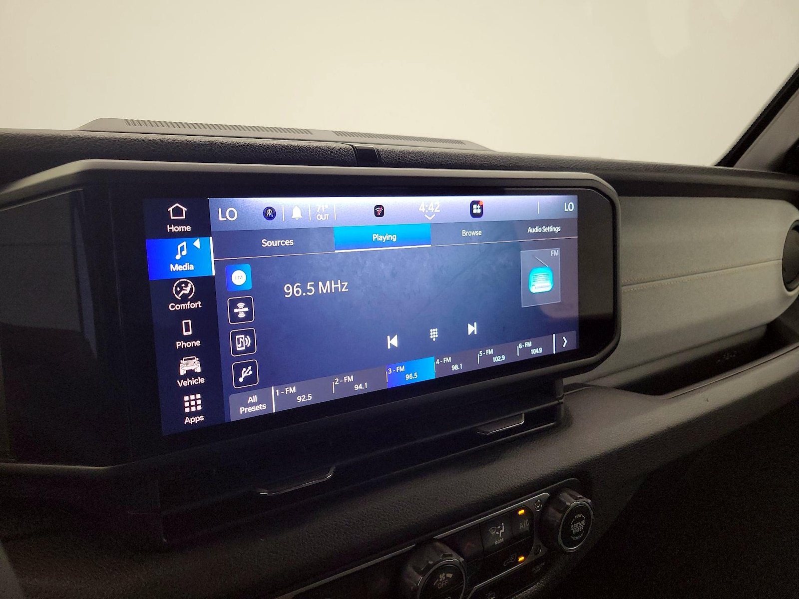 2024 Jeep Wrangler 4xe Willys 4XE - Photo 16