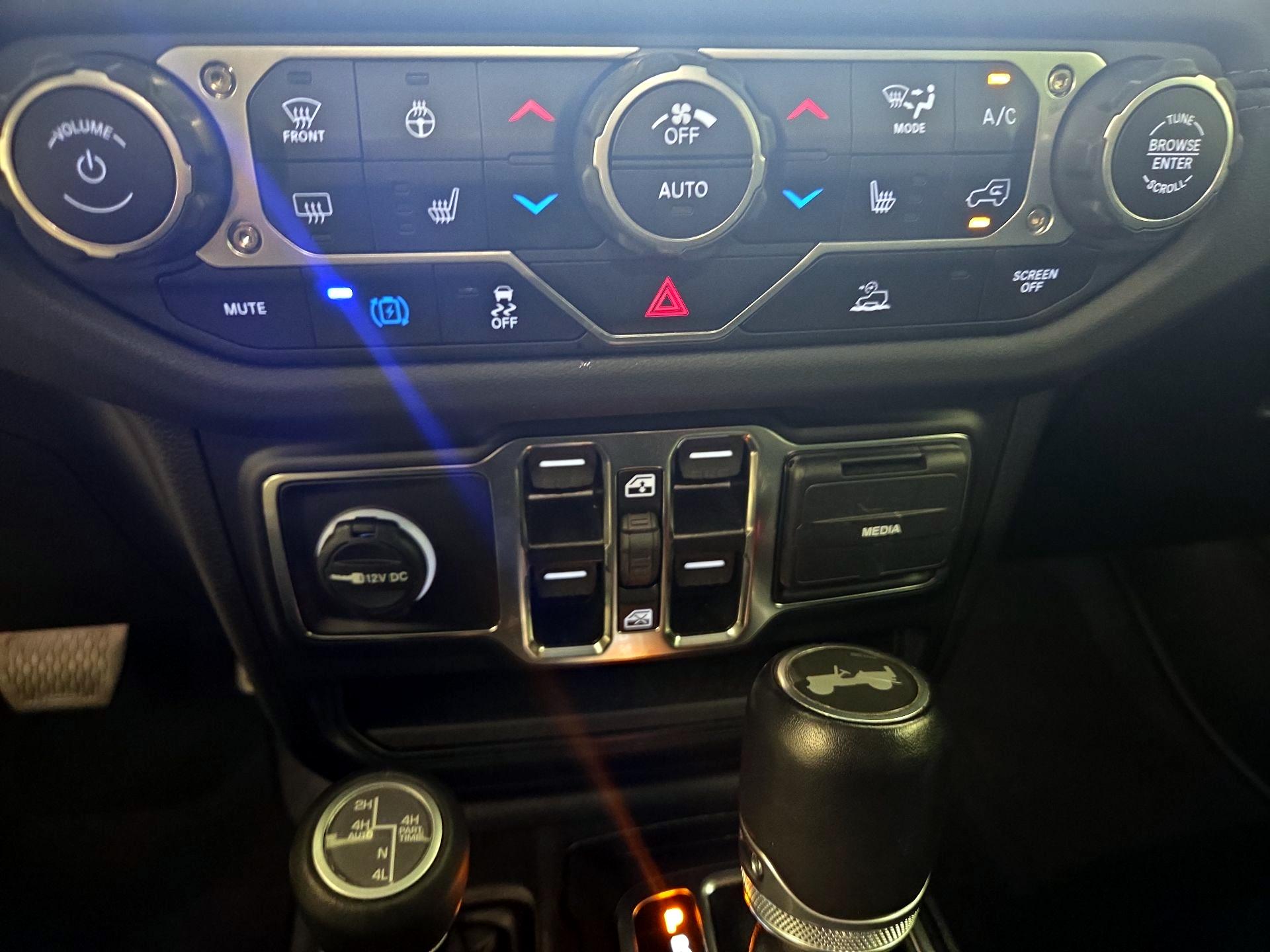Thumbnail: 2024 Jeep Wrangler - 16