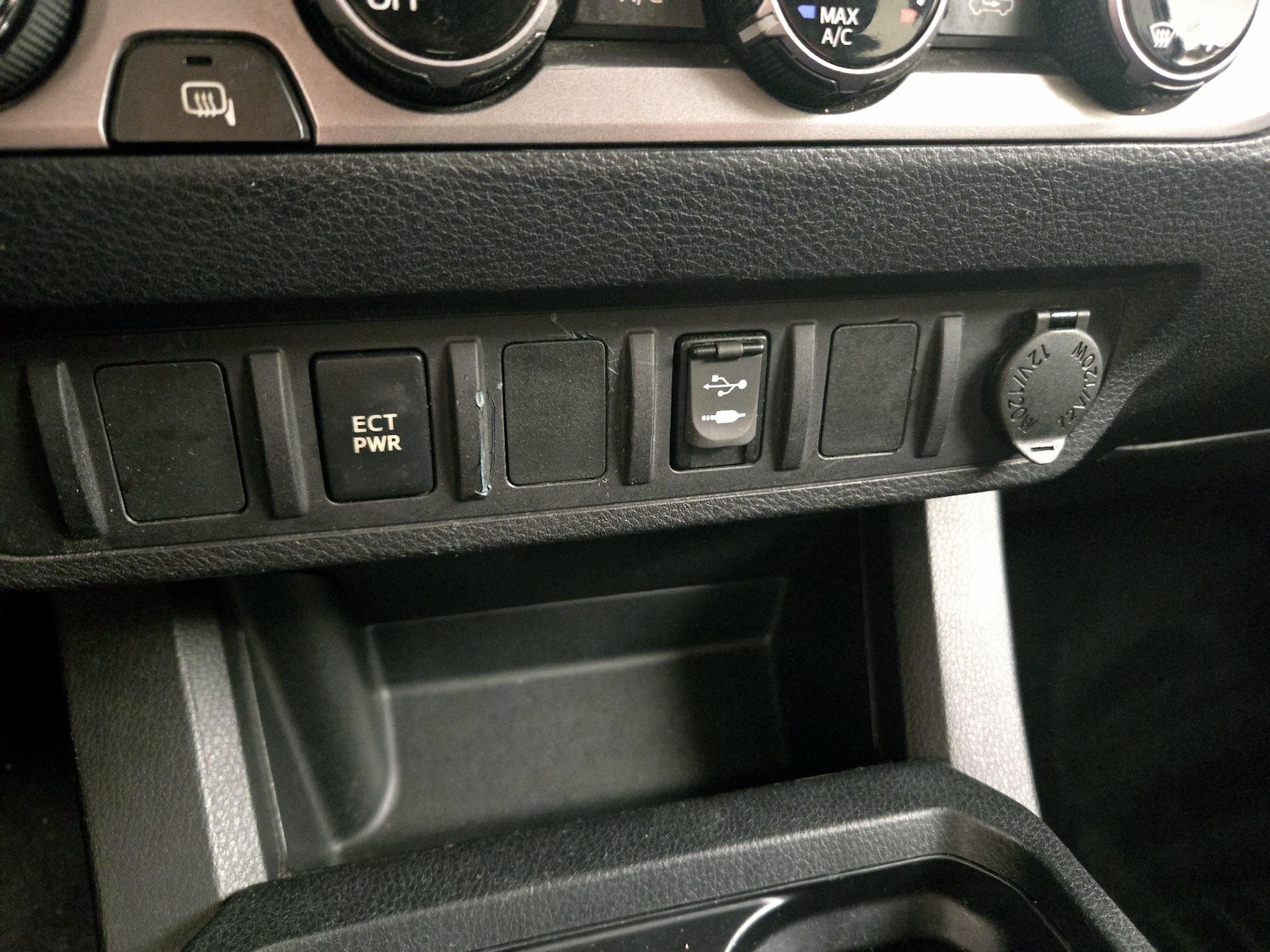 2016 Toyota Tacoma SR5 - Photo 18