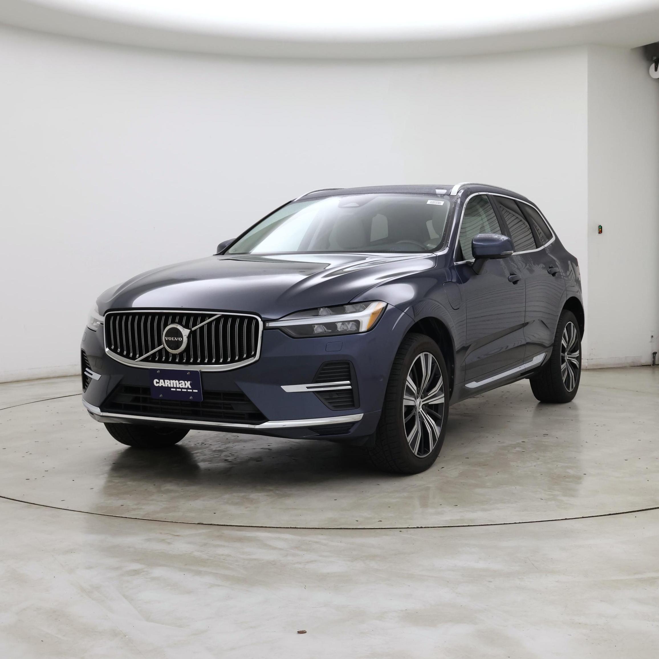 Thumbnail: 2022 Volvo XC60 - 4