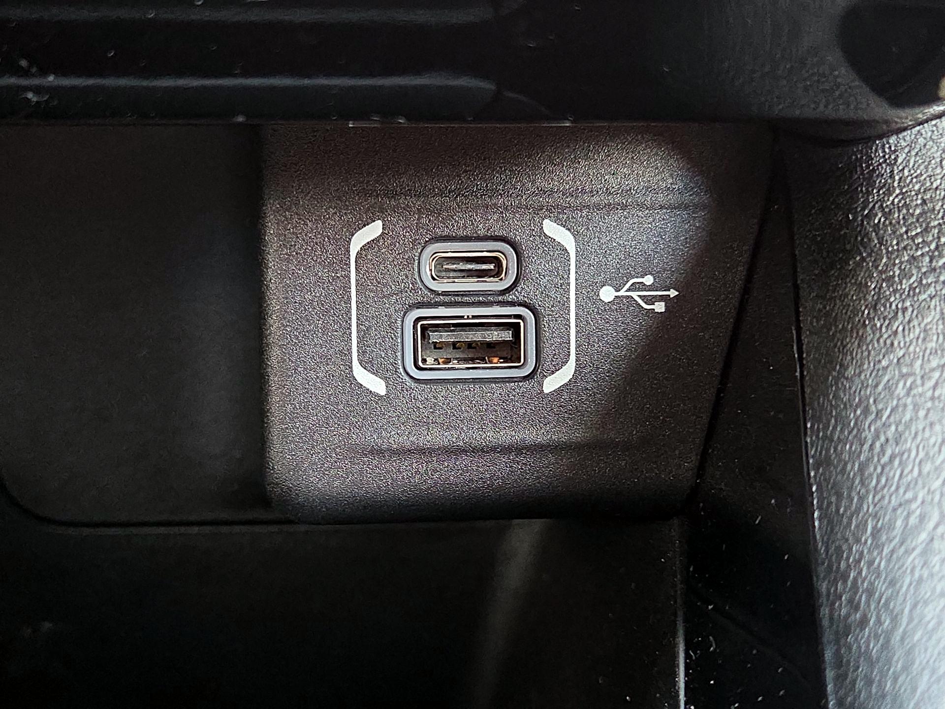 Thumbnail: 2023 Jeep Compass - 18