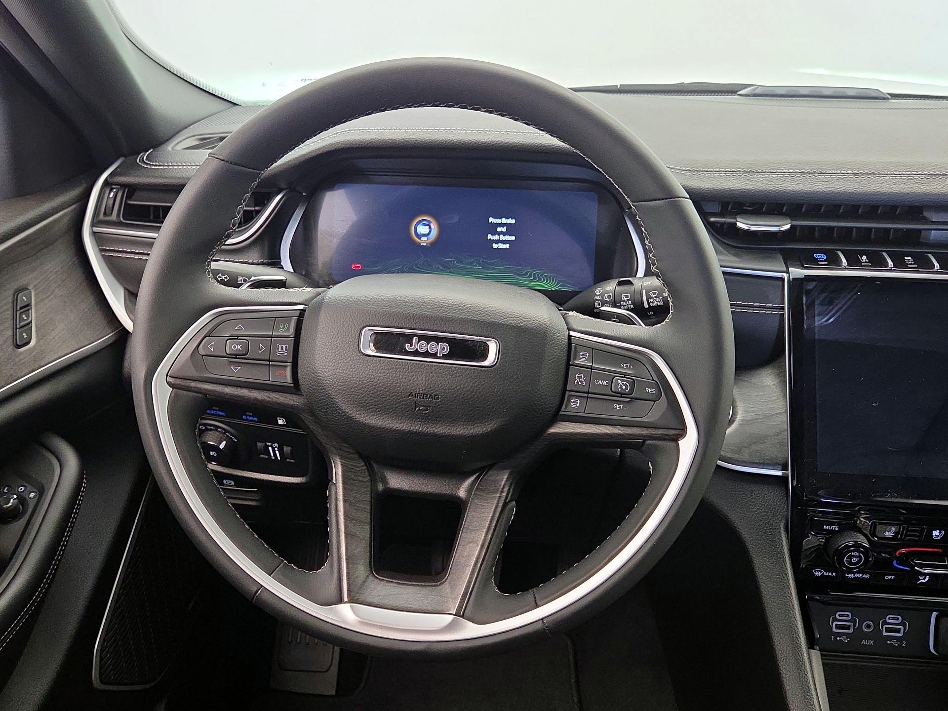Thumbnail: 2024 Jeep Grand Cherokee - 10