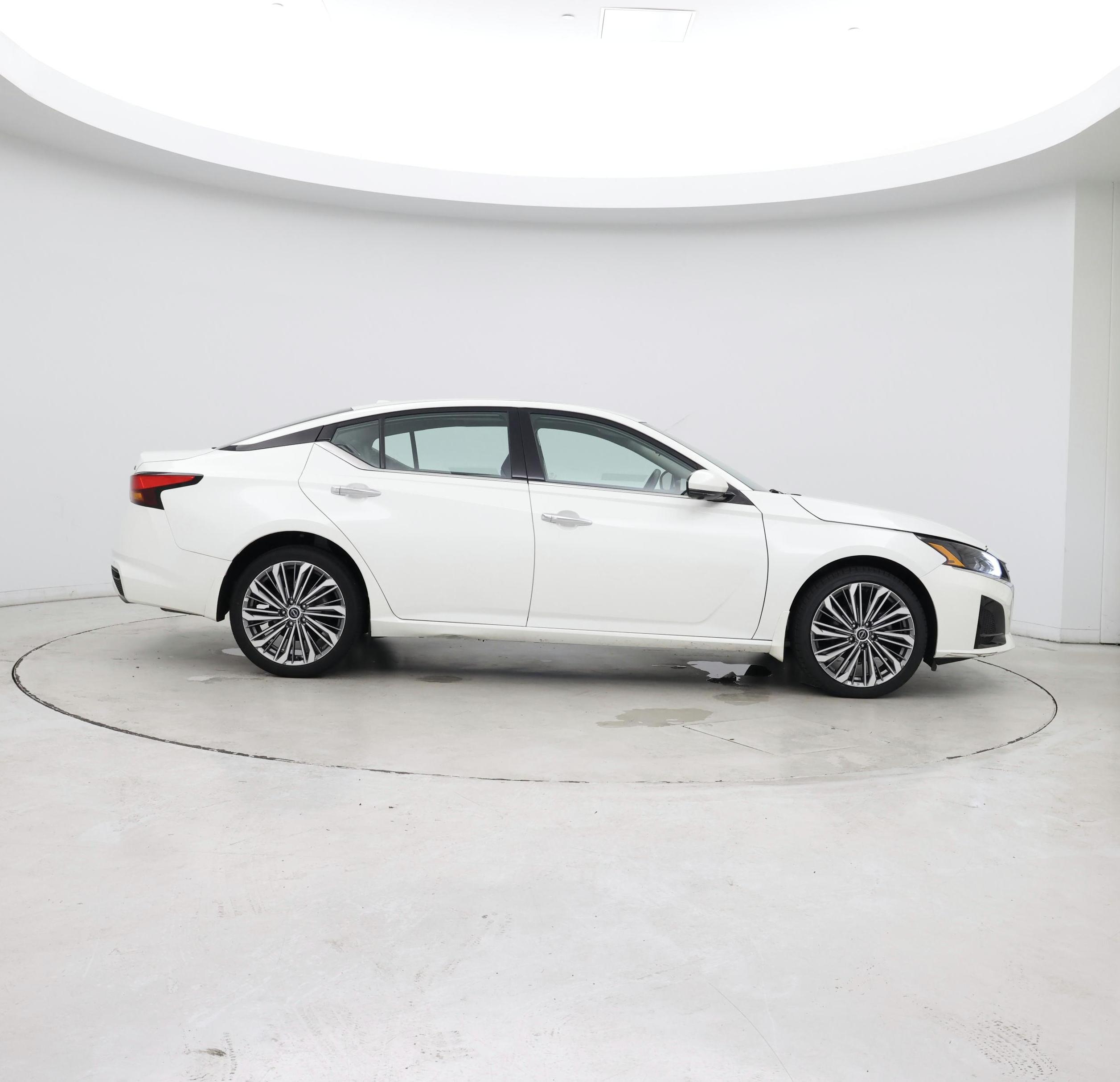 Thumbnail: 2024 Nissan Altima - 7