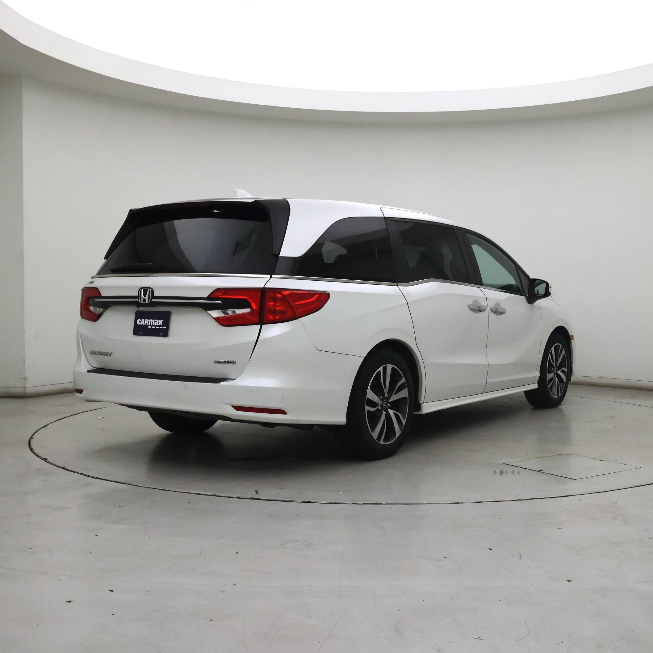 Thumbnail: 2023 Honda Odyssey - 8