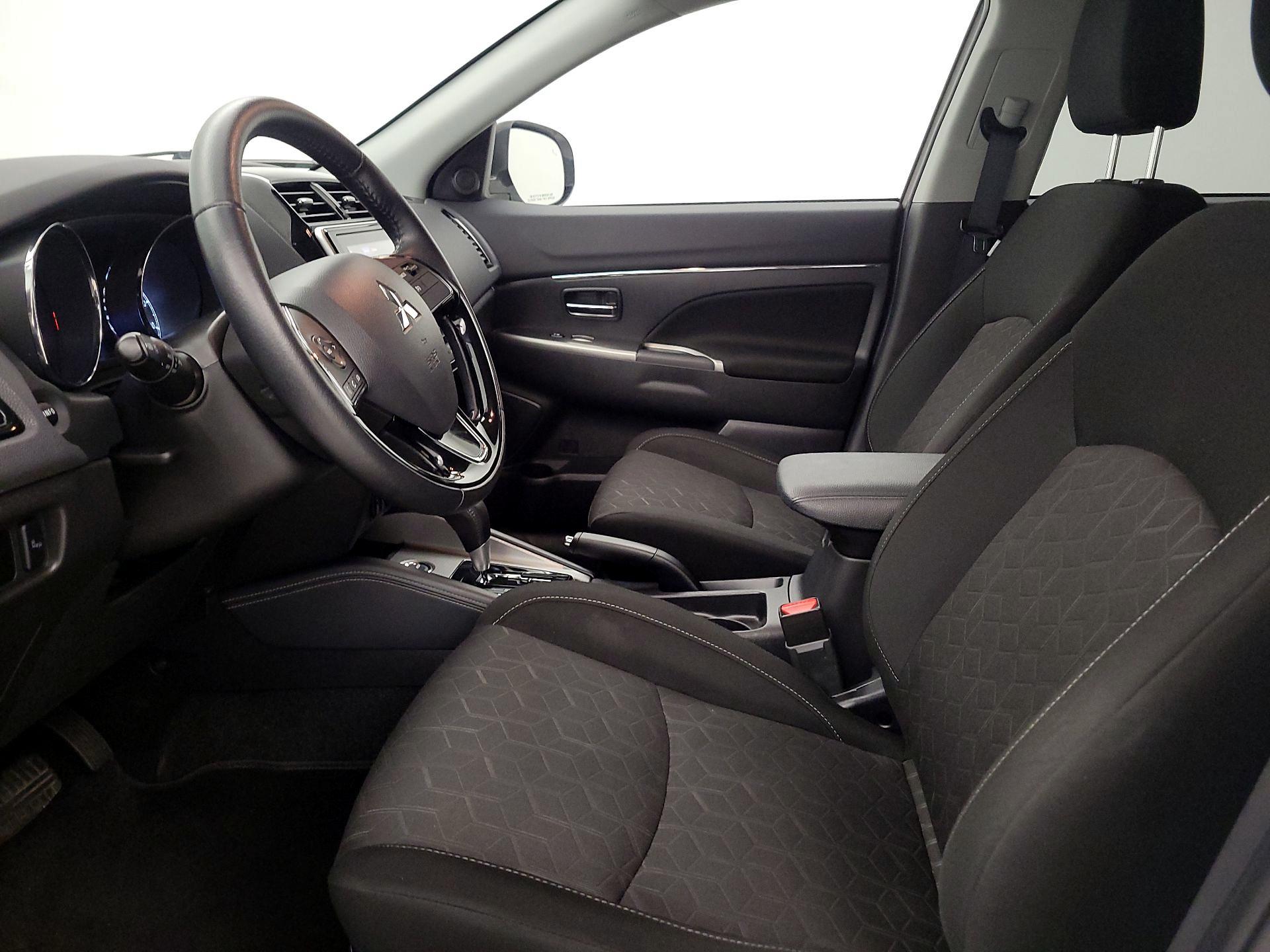 Thumbnail: 2020 Mitsubishi Outlander Sport - 11