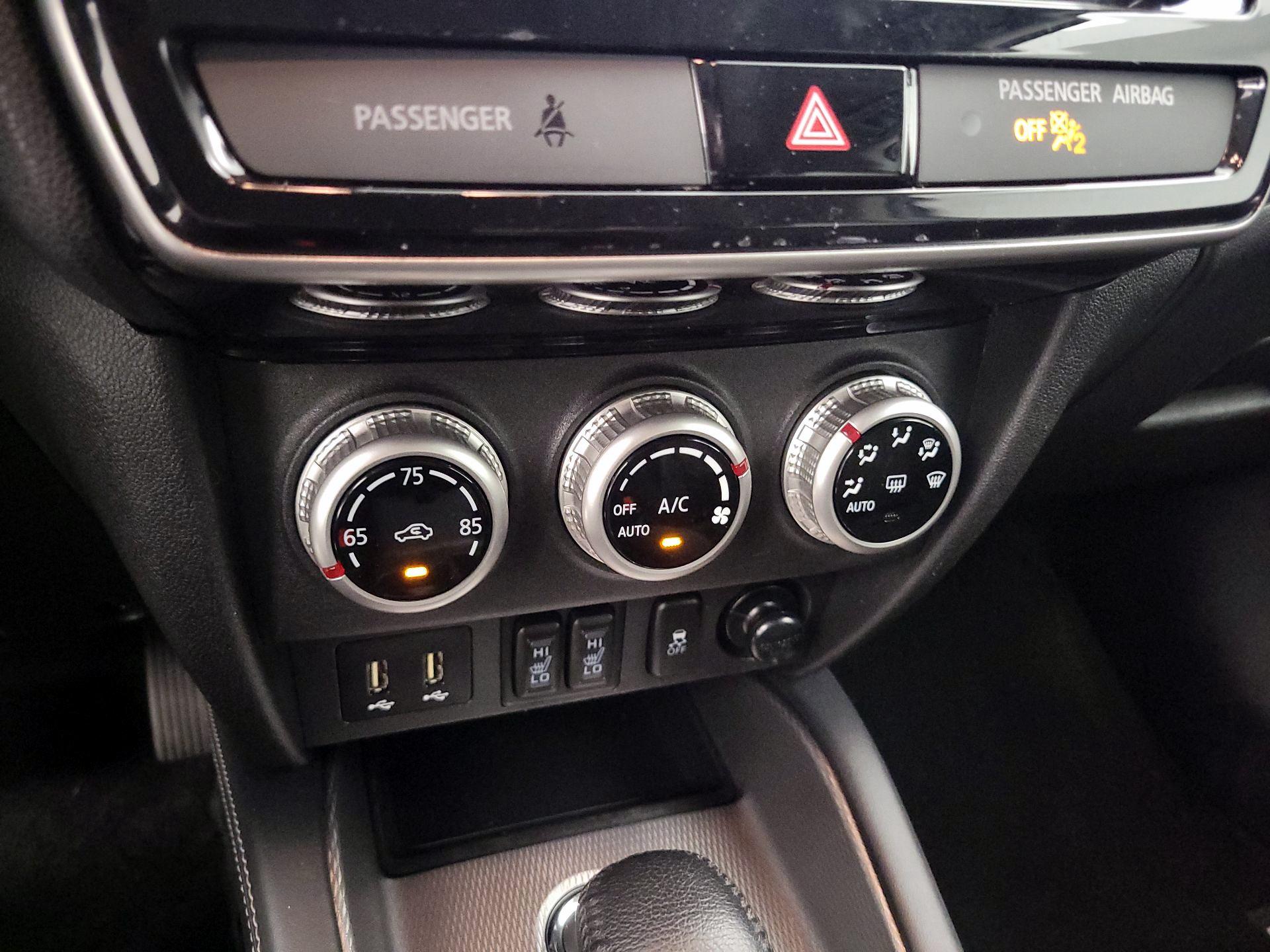 Thumbnail: 2020 Mitsubishi Outlander Sport - 16