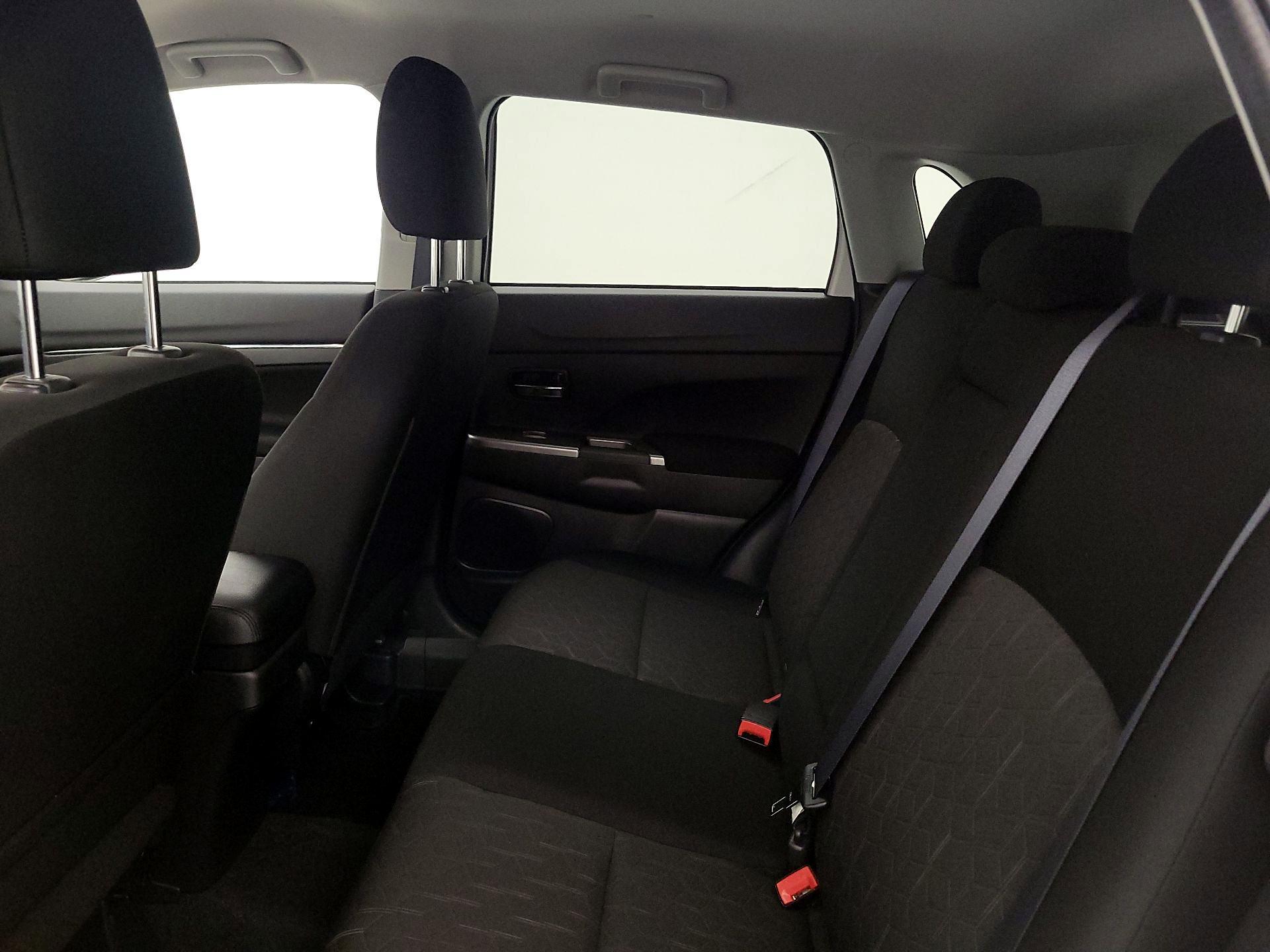 Thumbnail: 2020 Mitsubishi Outlander Sport - 19