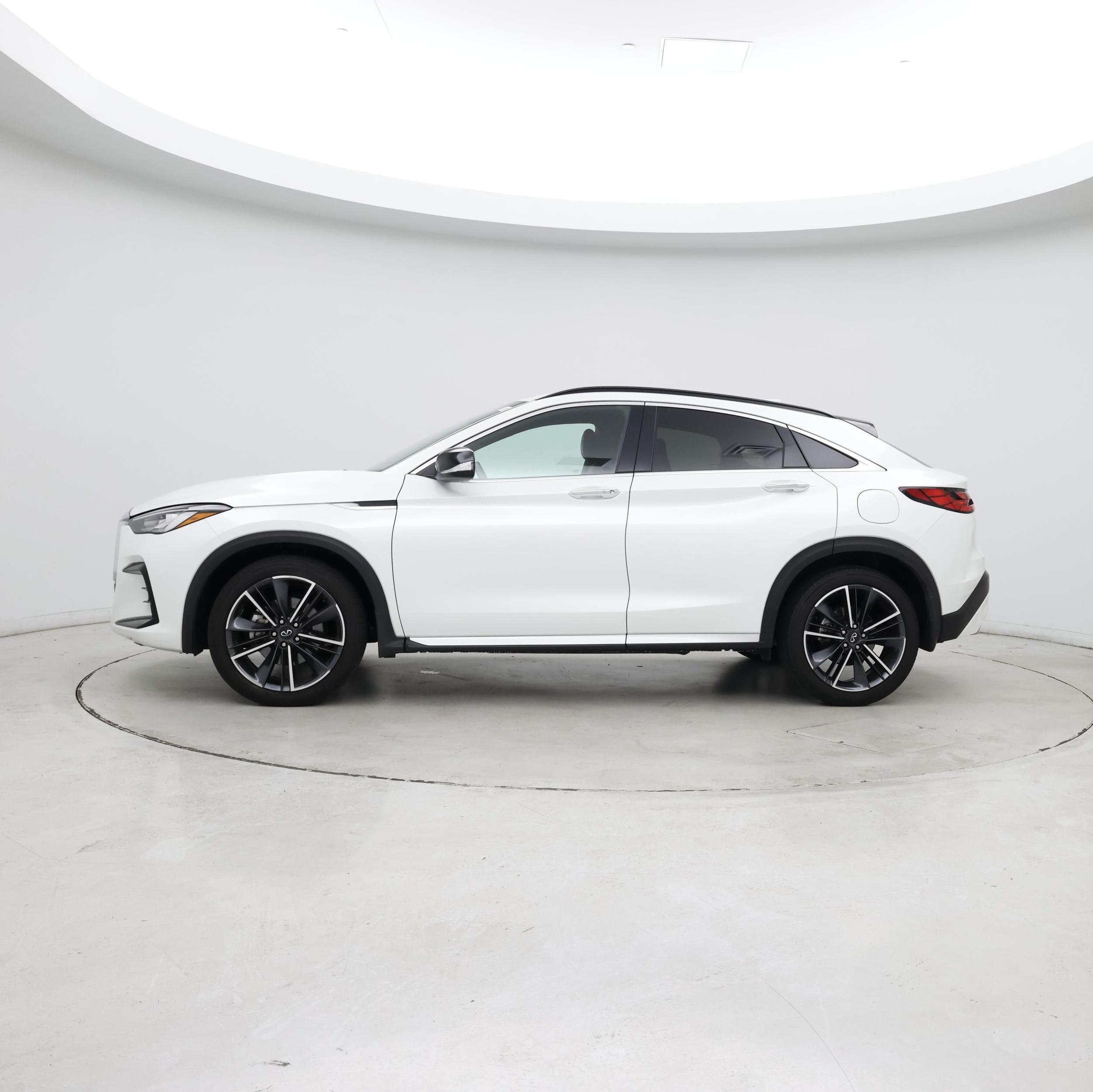 Thumbnail: 2023 INFINITI QX55 - 3