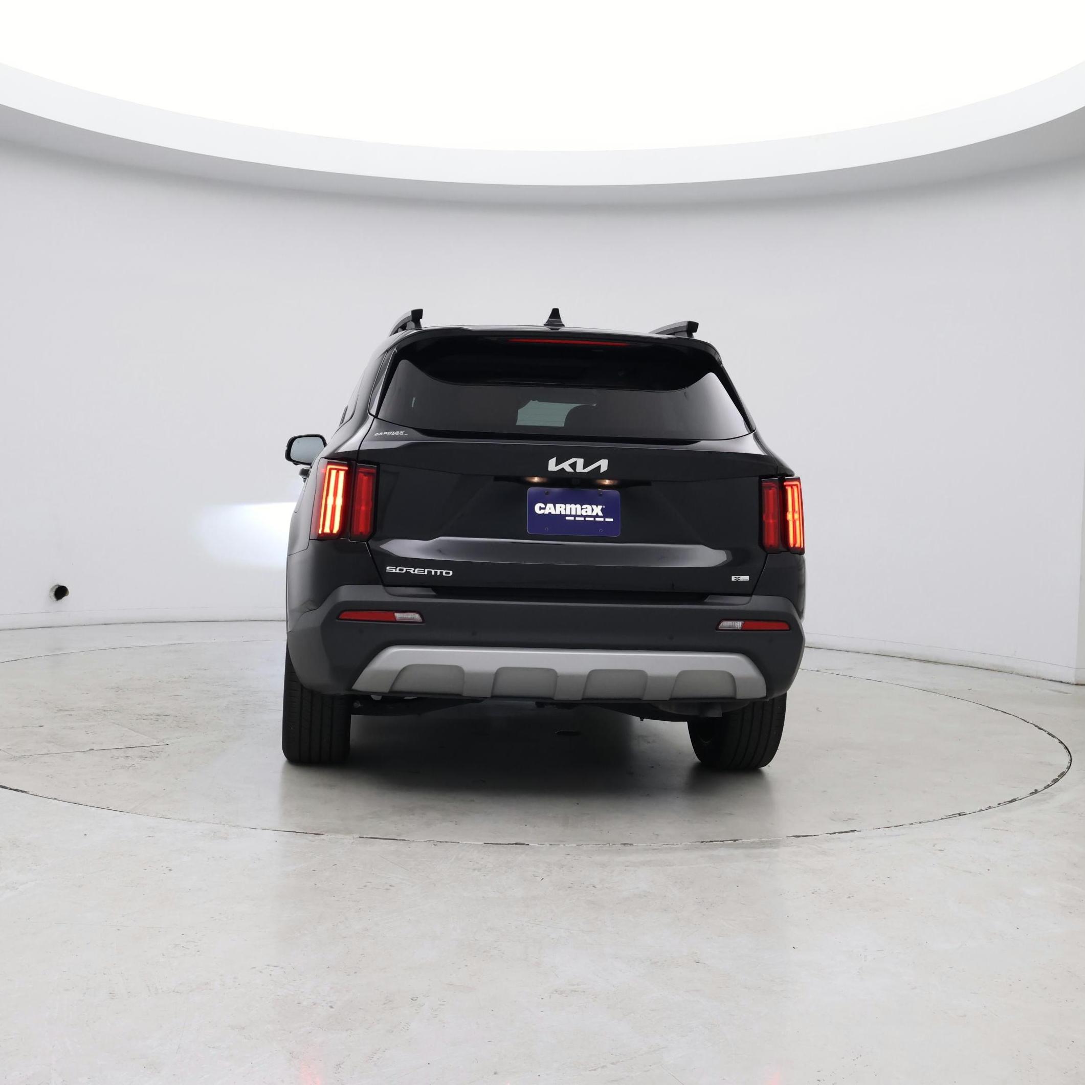 Thumbnail: 2023 Kia Sorento - 6