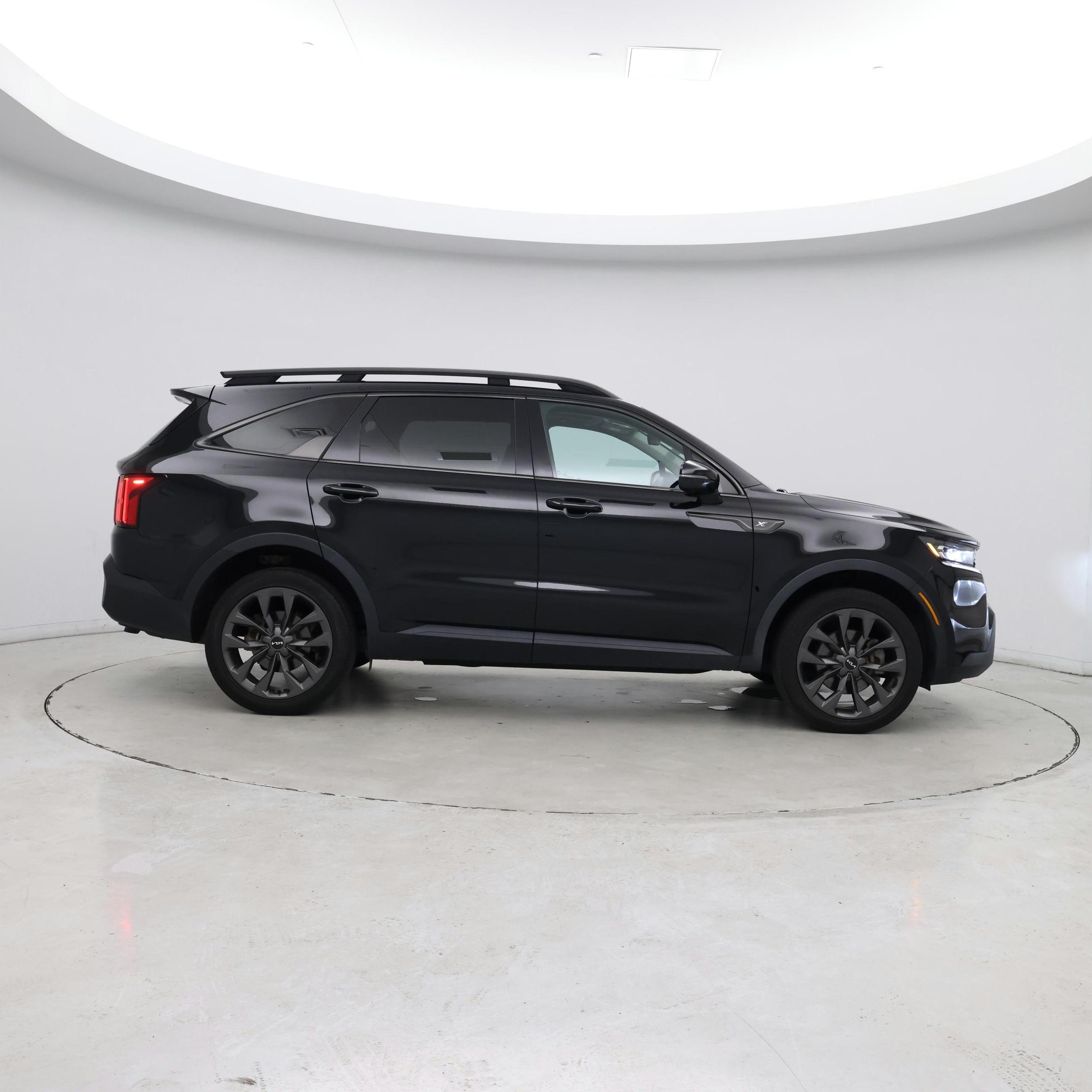 Thumbnail: 2023 Kia Sorento - 7