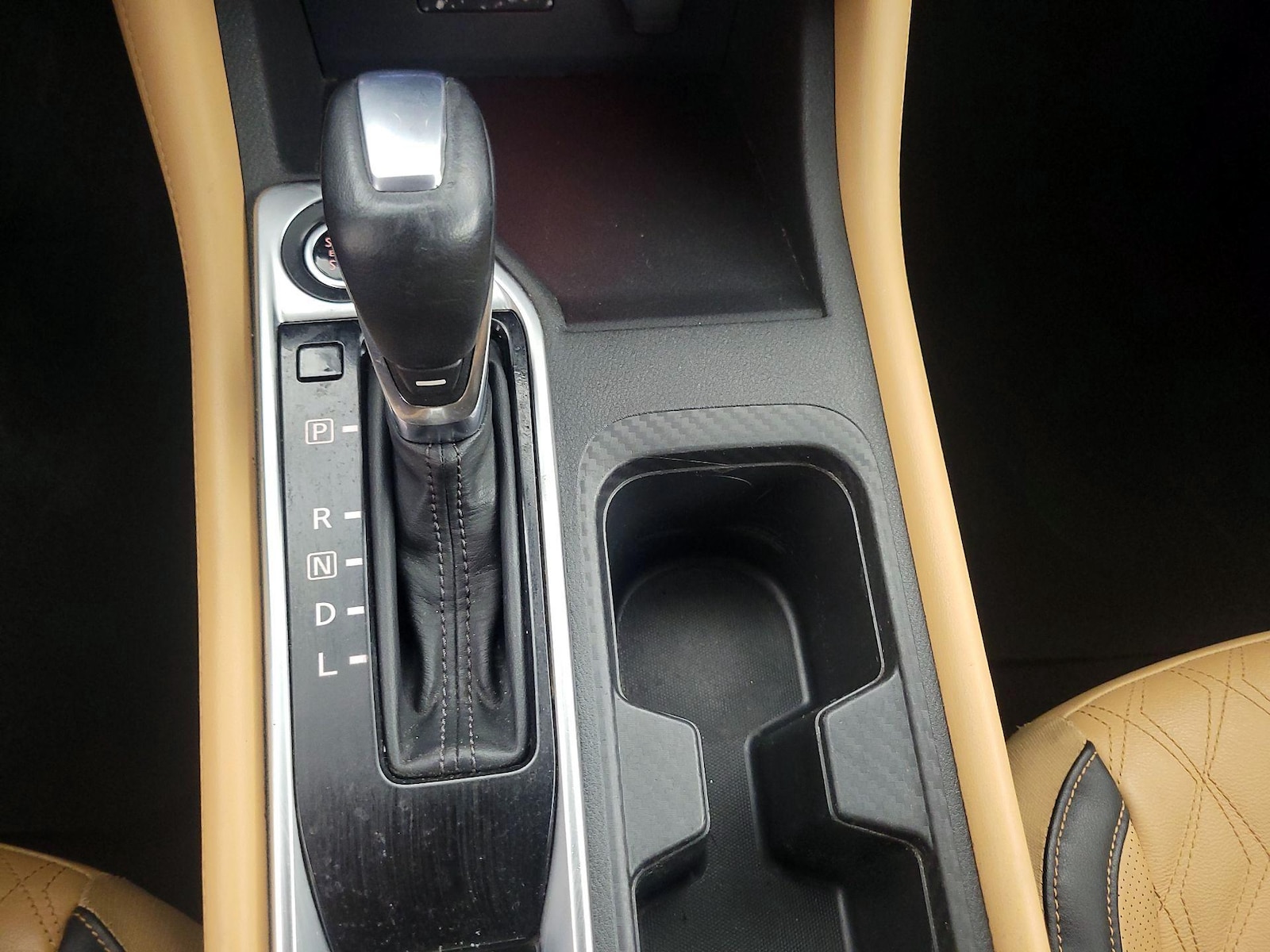 2020 Nissan Sentra SV - Photo 18