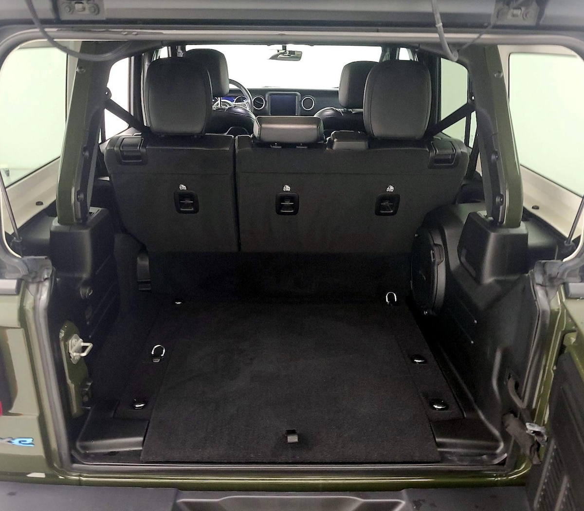 Trunk/Cargo (Seats Up)