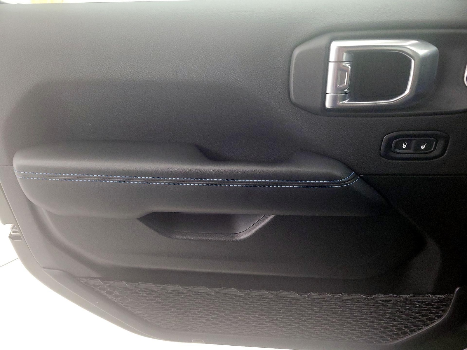 2024 Jeep Wrangler 4xe High Altitude 4XE - Photo 13