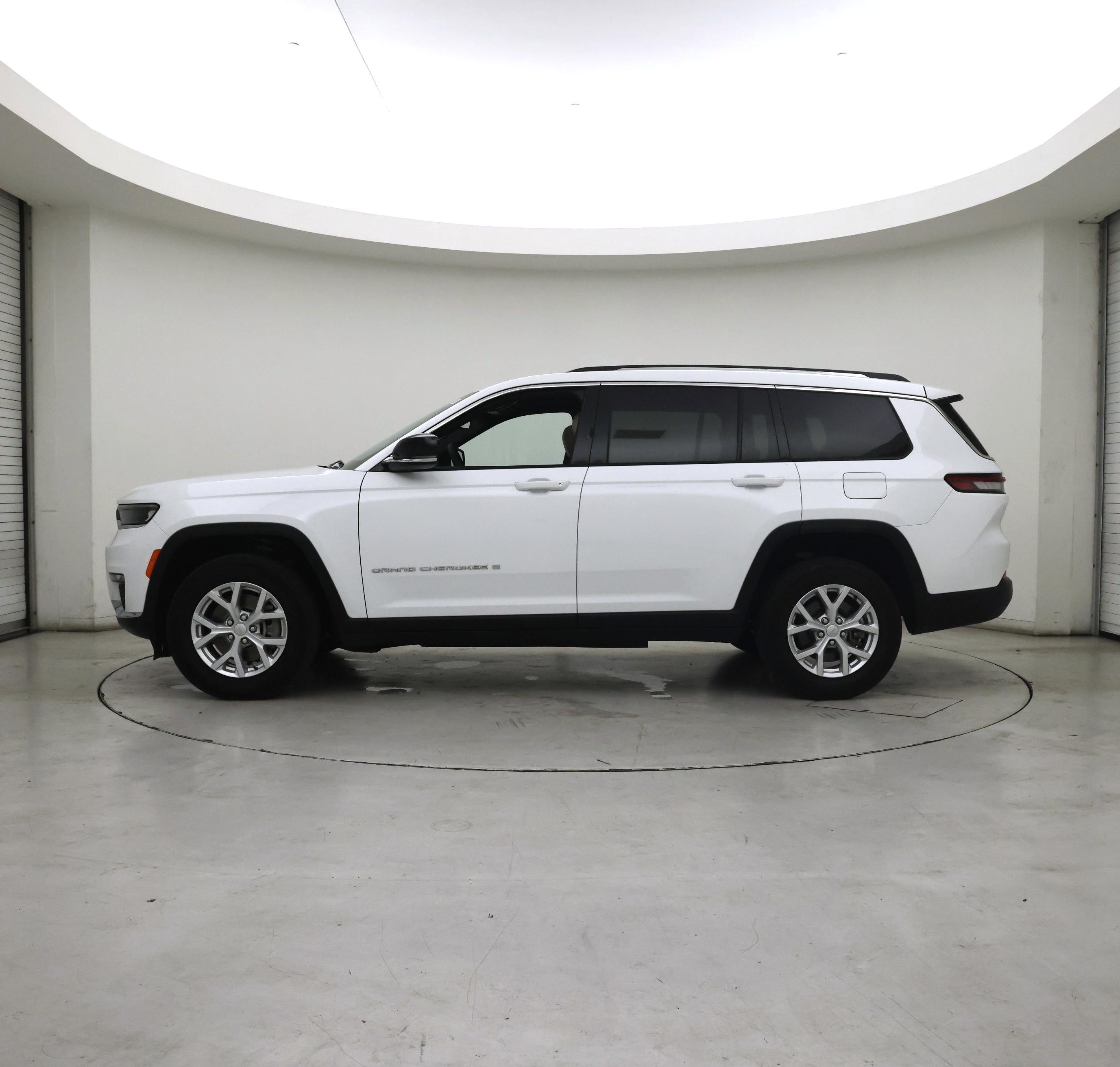 Thumbnail: 2023 Jeep Grand Cherokee L - 3