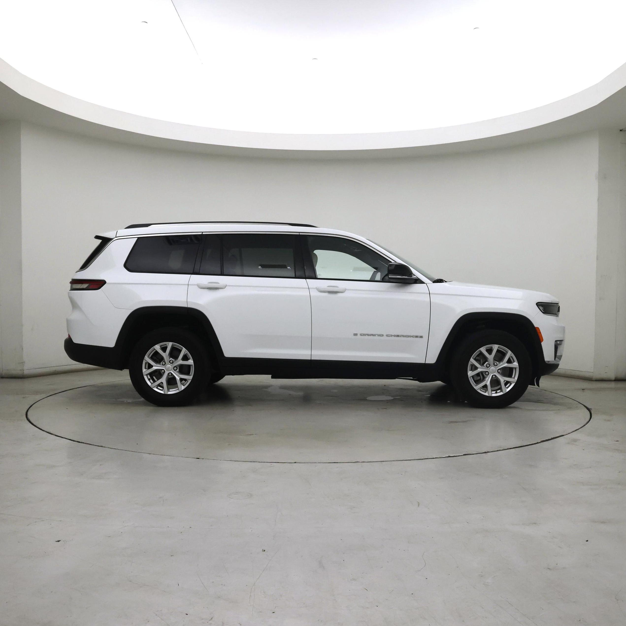 Thumbnail: 2023 Jeep Grand Cherokee L - 7