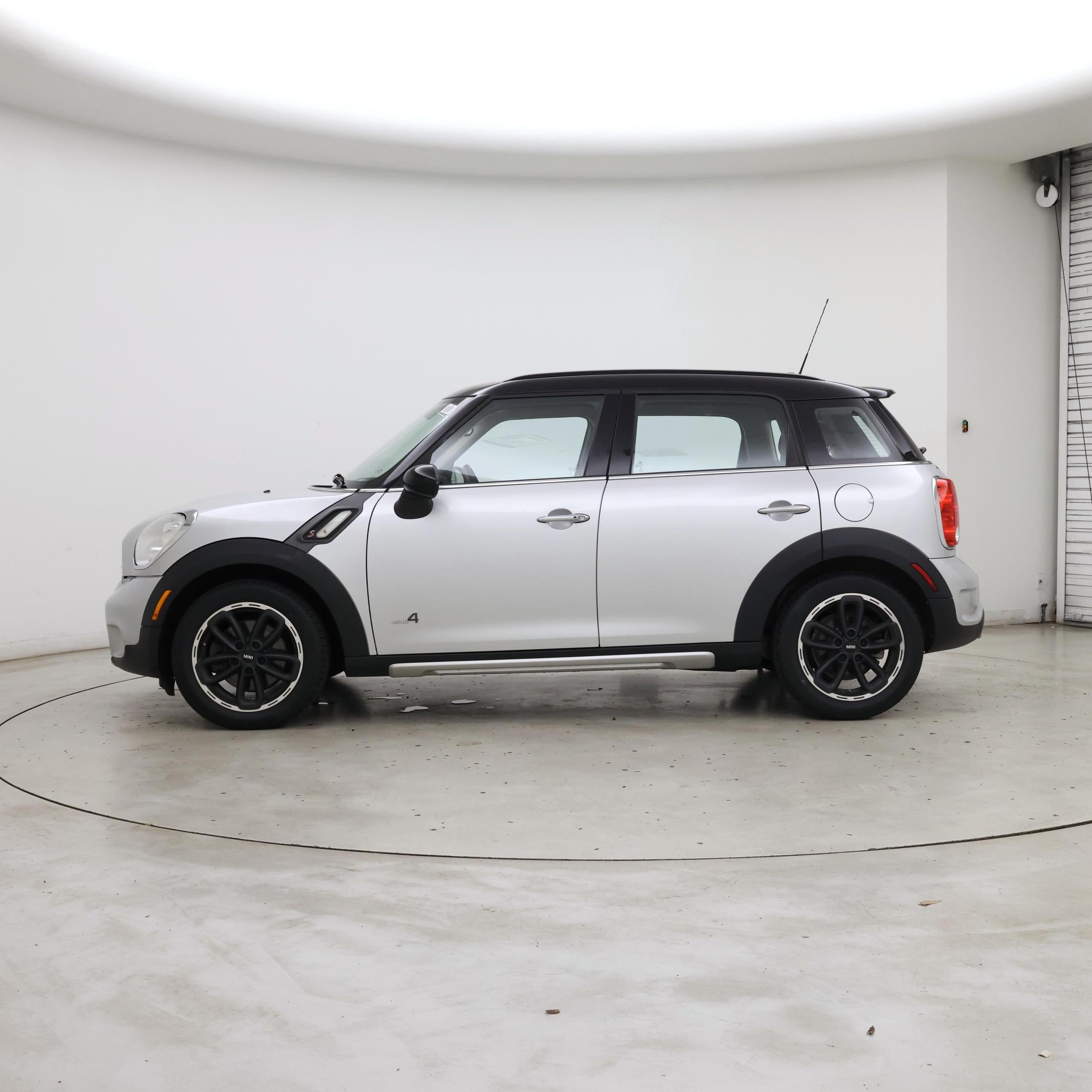 Thumbnail: 2016 MINI Cooper Countryman - 3
