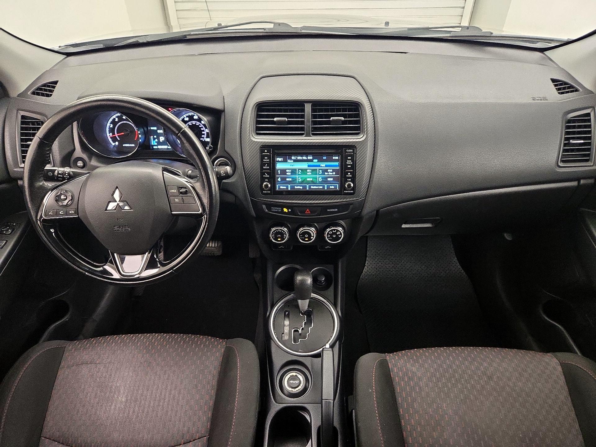 Thumbnail: 2017 Mitsubishi Outlander Sport - 9