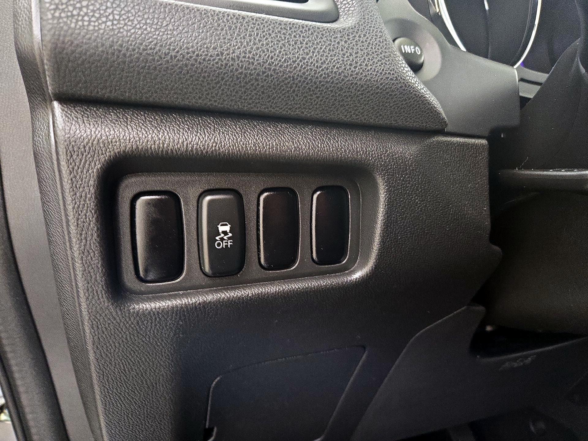 Thumbnail: 2017 Mitsubishi Outlander Sport - 13