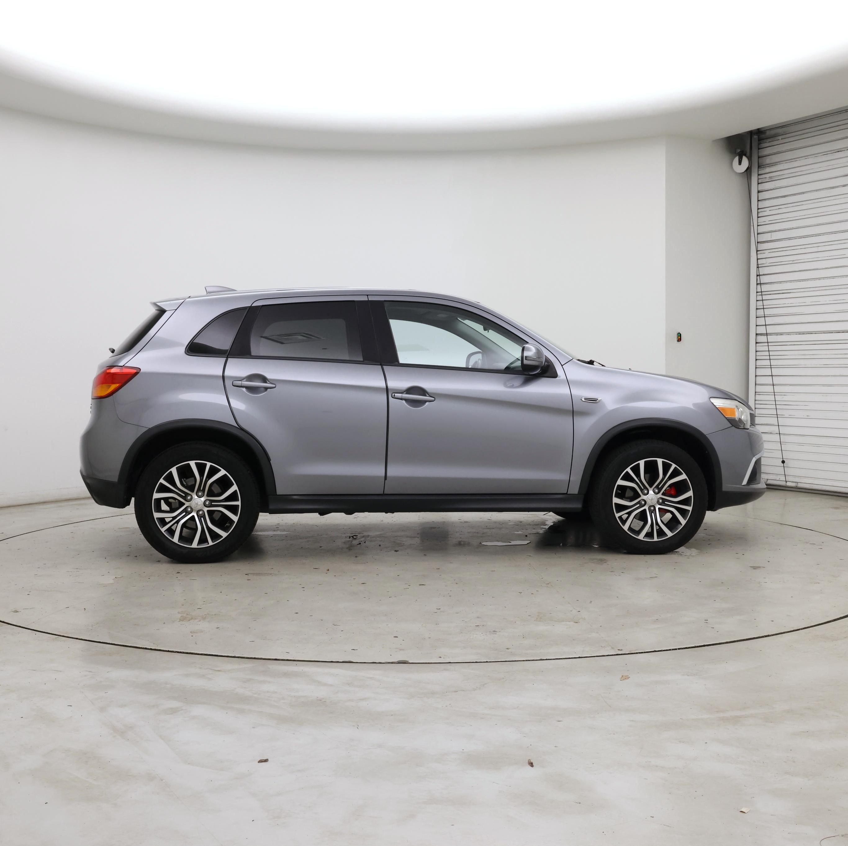 Thumbnail: 2017 Mitsubishi Outlander Sport - 7