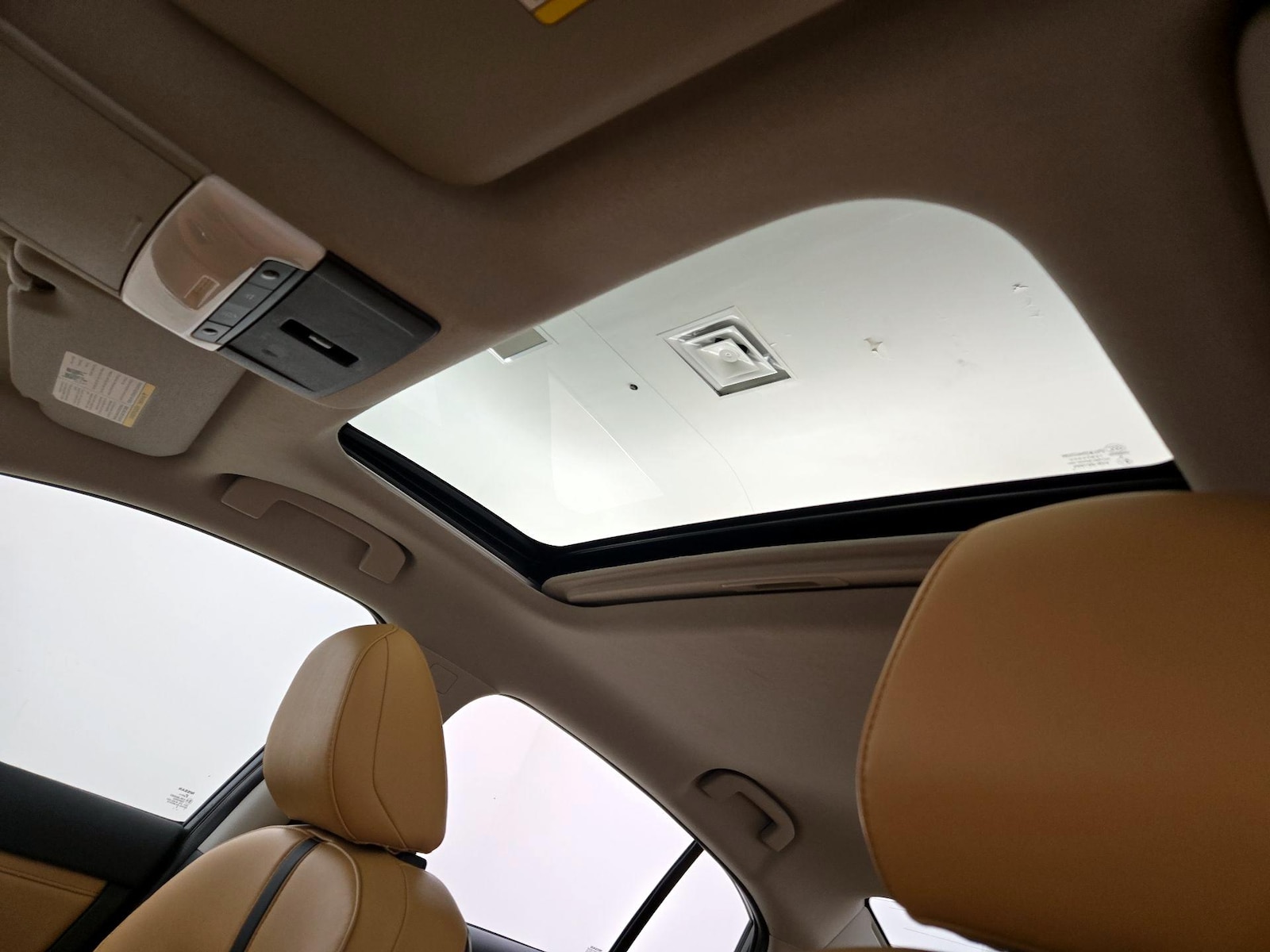 Sunroof(s) & Overhead Airbags