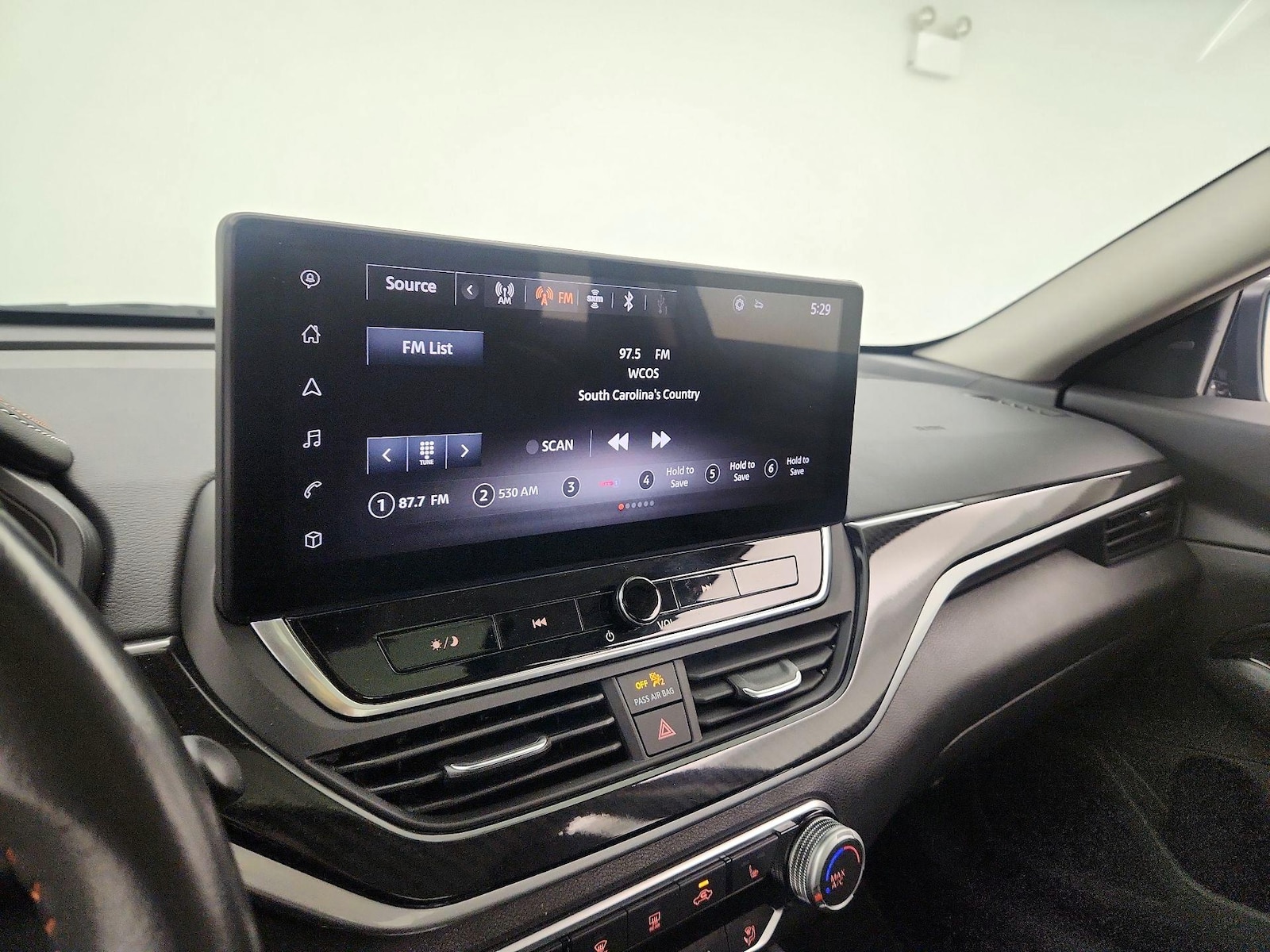 2023 Nissan Altima SR - Photo 17