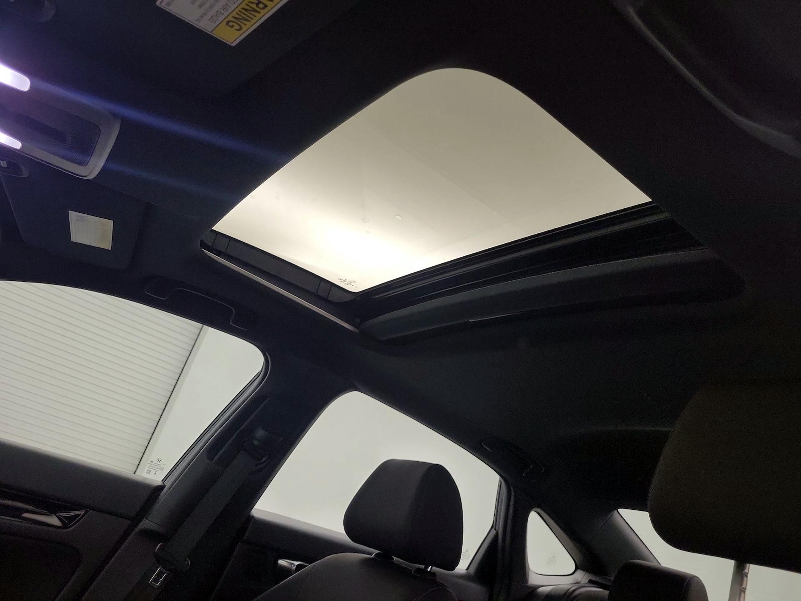 Sunroof(s) & Overhead Airbags